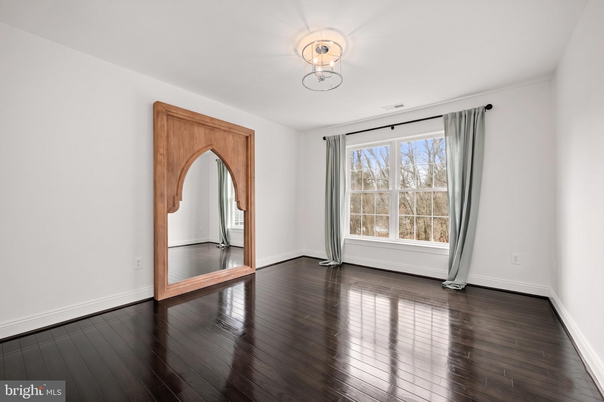 KINGSBRIDGE - Residential