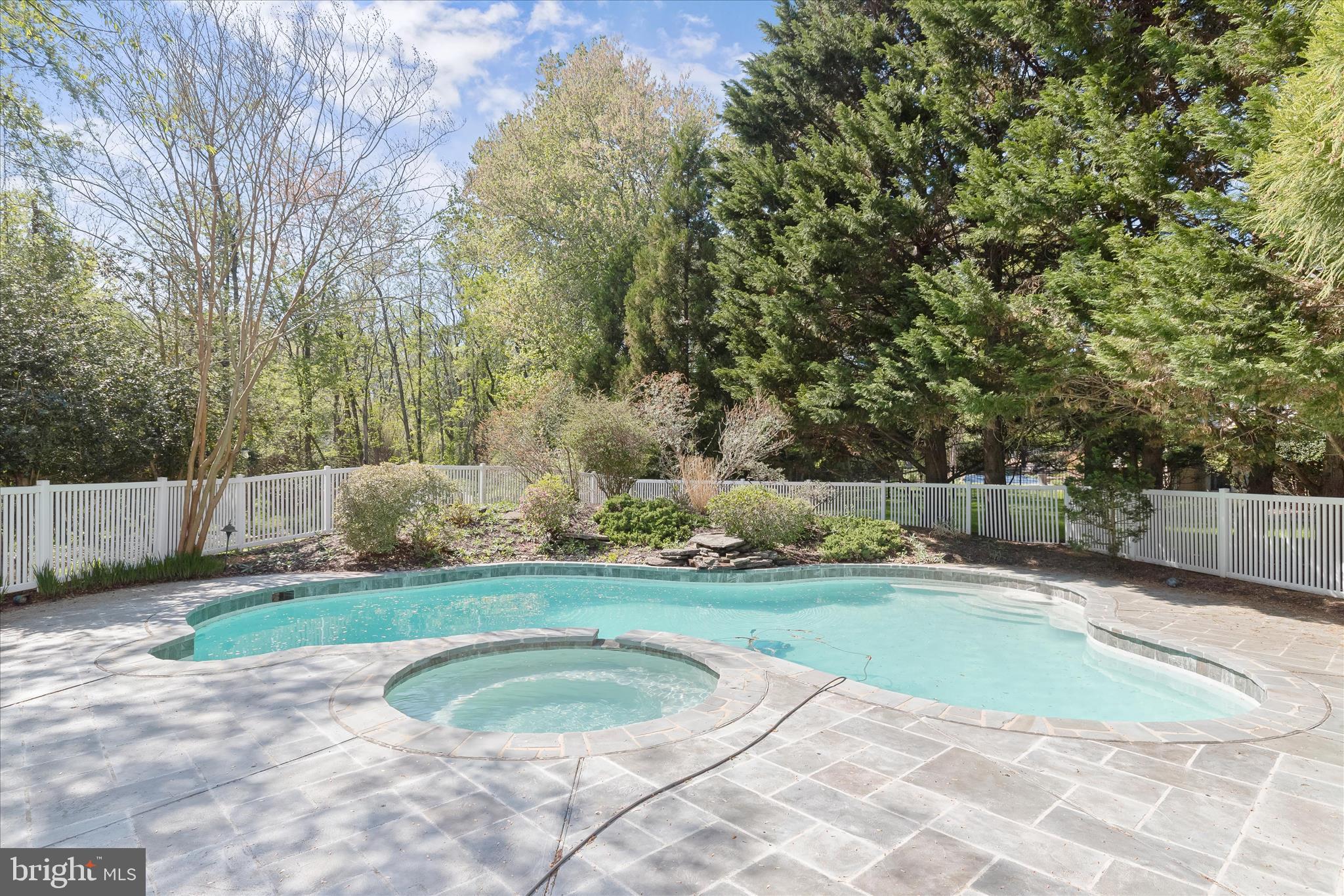 KINGSBRIDGE - Residential