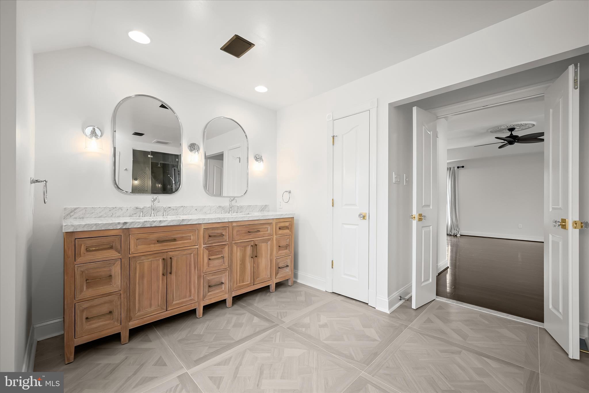 KINGSBRIDGE - Residential