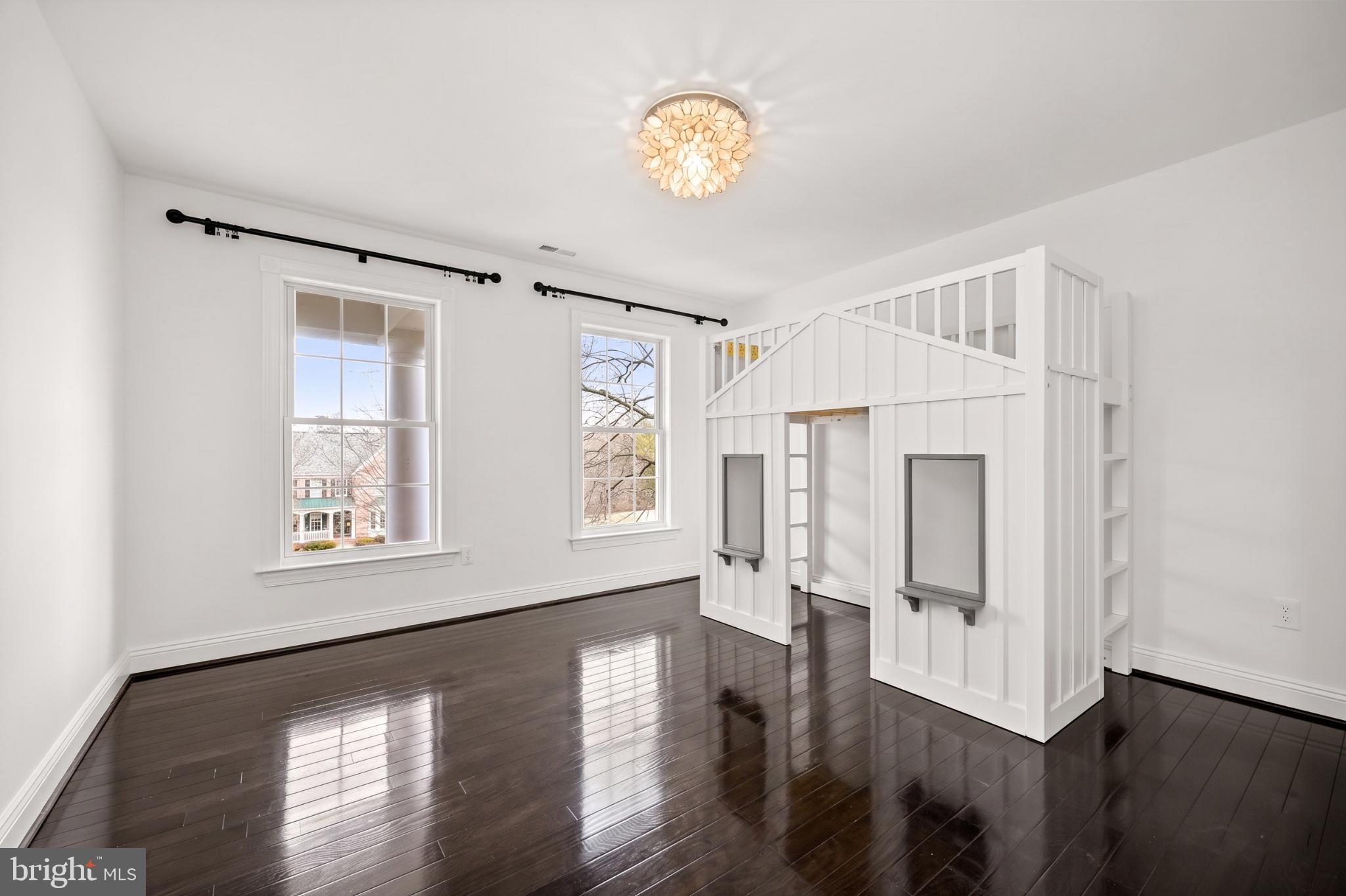 KINGSBRIDGE - Residential