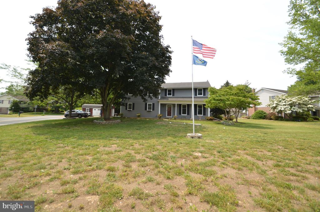 Photo of 17 FAIRLAND RD, MANHEIM, PA 17545 (MLS # PALA2035790)