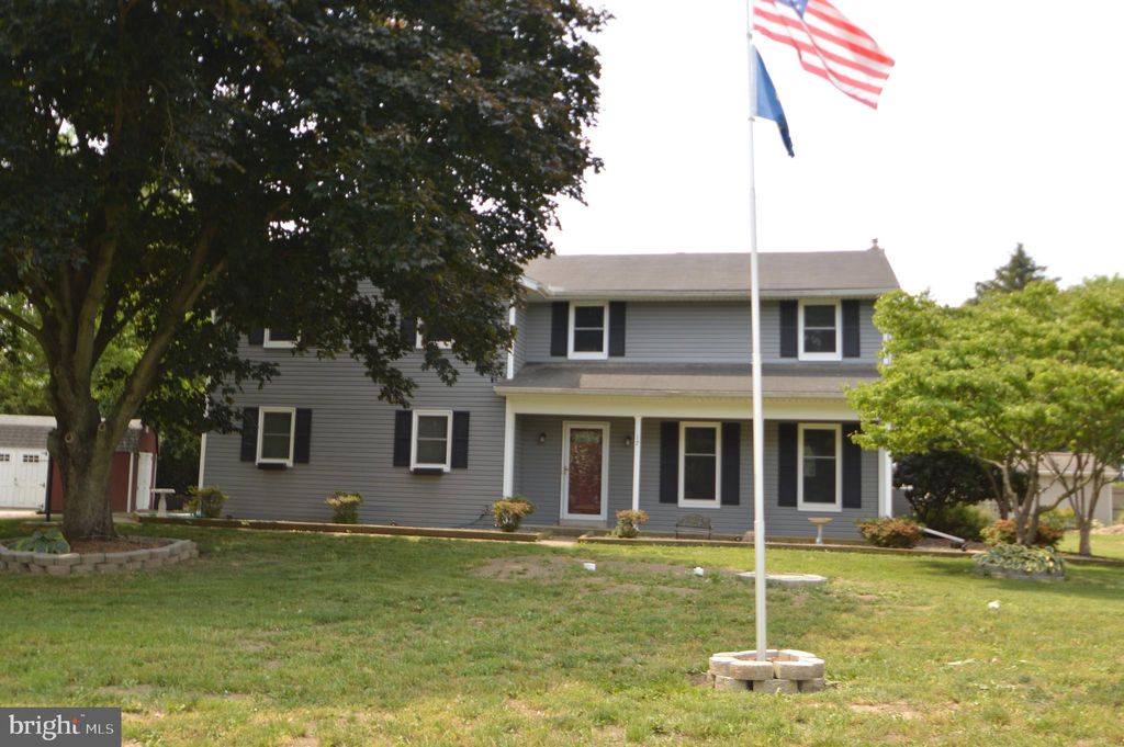 Photo of 17 FAIRLAND RD, MANHEIM, PA 17545 (MLS # PALA2035790)