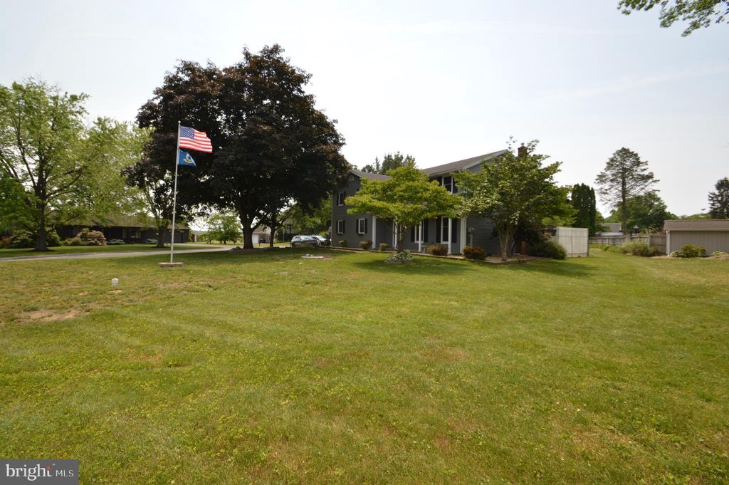 Photo of 17 FAIRLAND RD, MANHEIM, PA 17545 (MLS # PALA2035790)