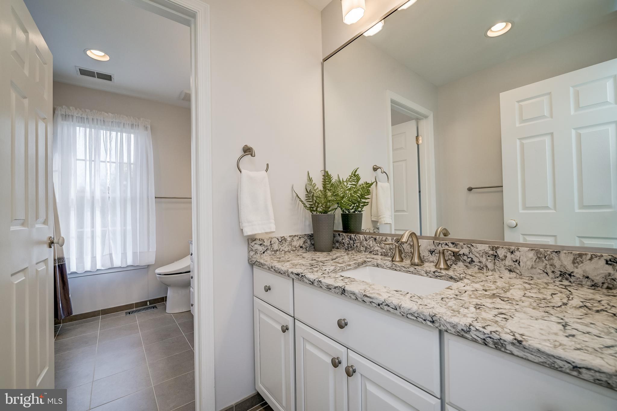 HOBBITS GLEN - Residential