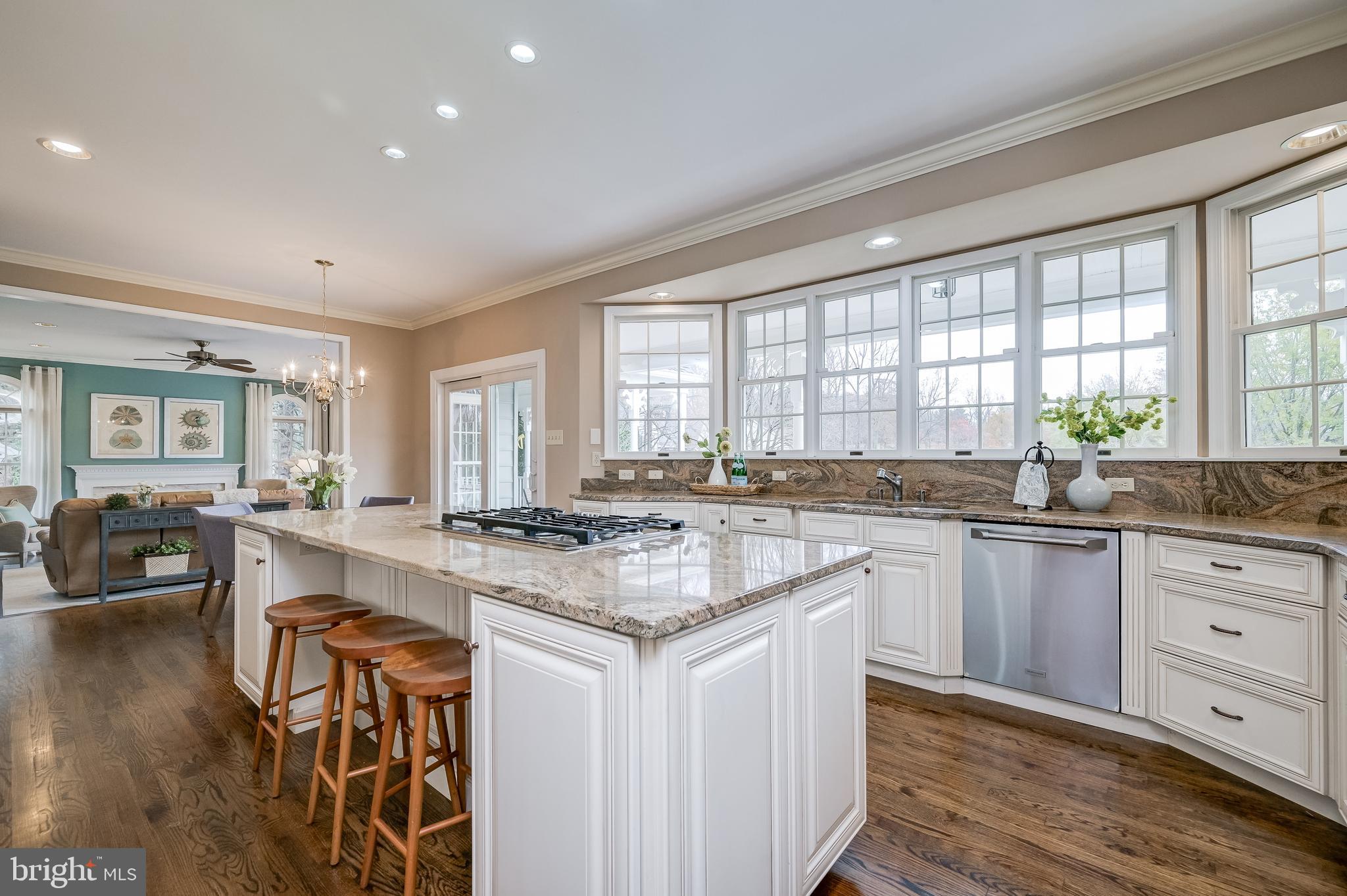 HOBBITS GLEN - Residential