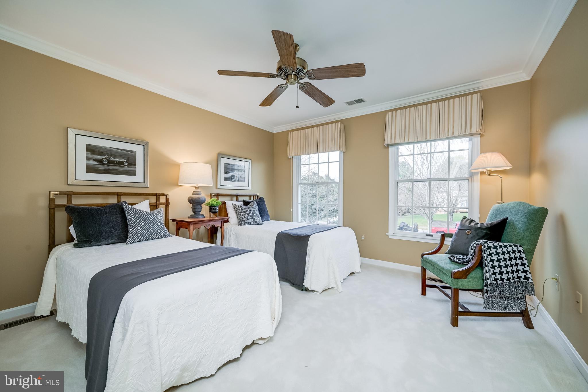 HOBBITS GLEN - Residential