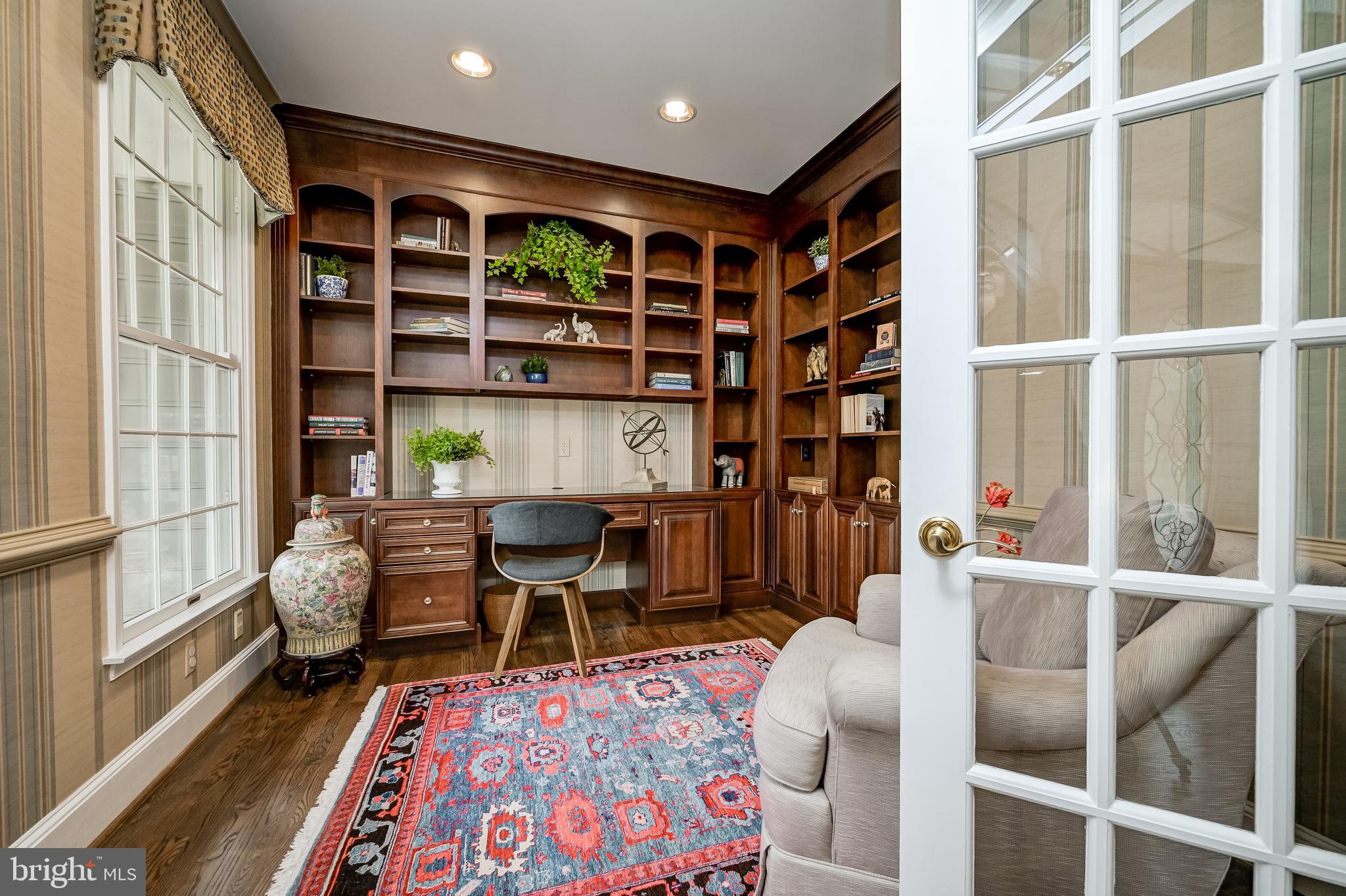 HOBBITS GLEN - Residential