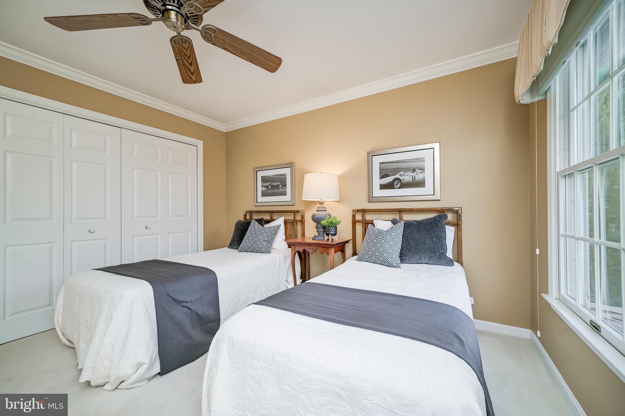 HOBBITS GLEN - Residential