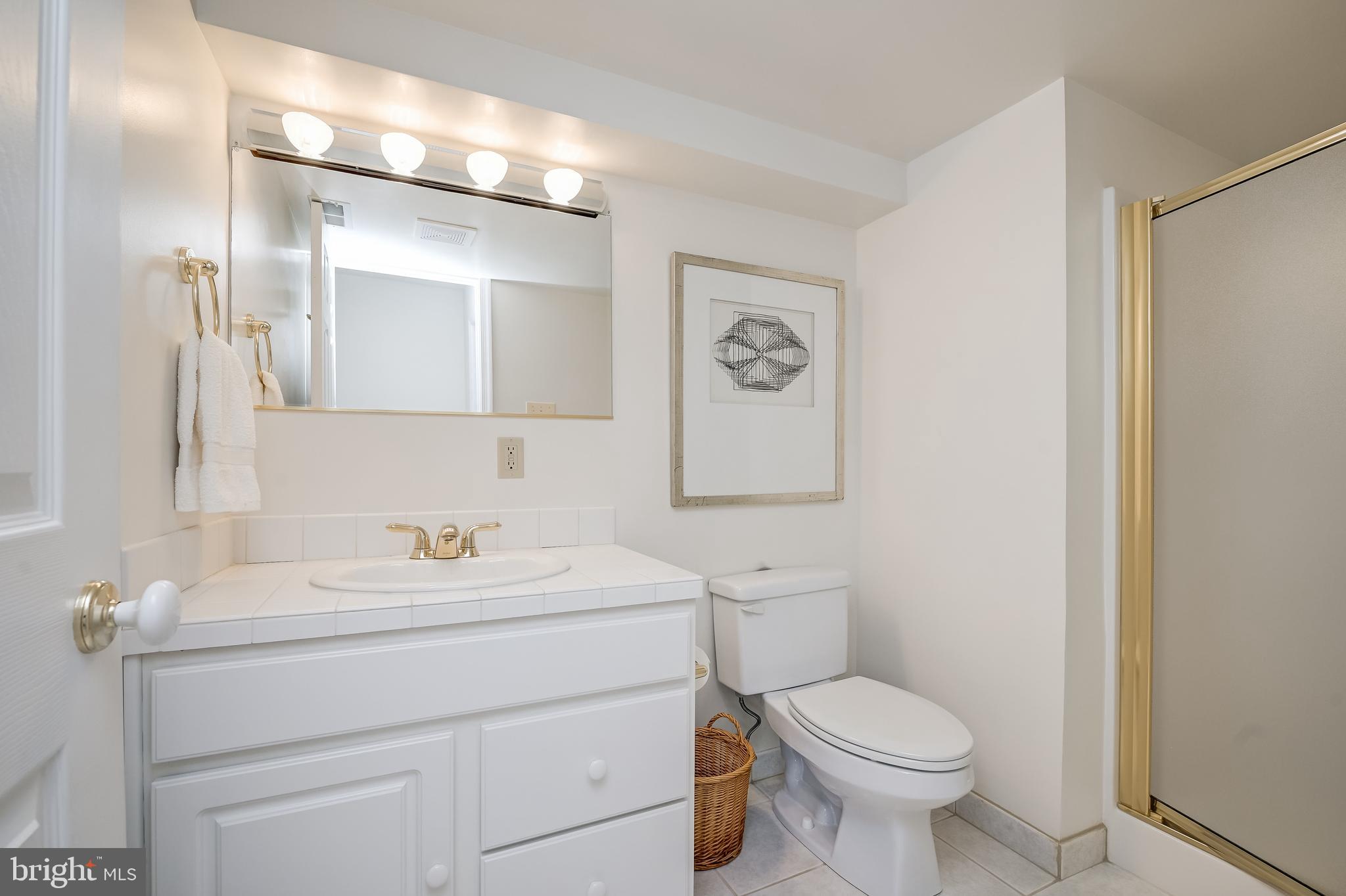 HOBBITS GLEN - Residential