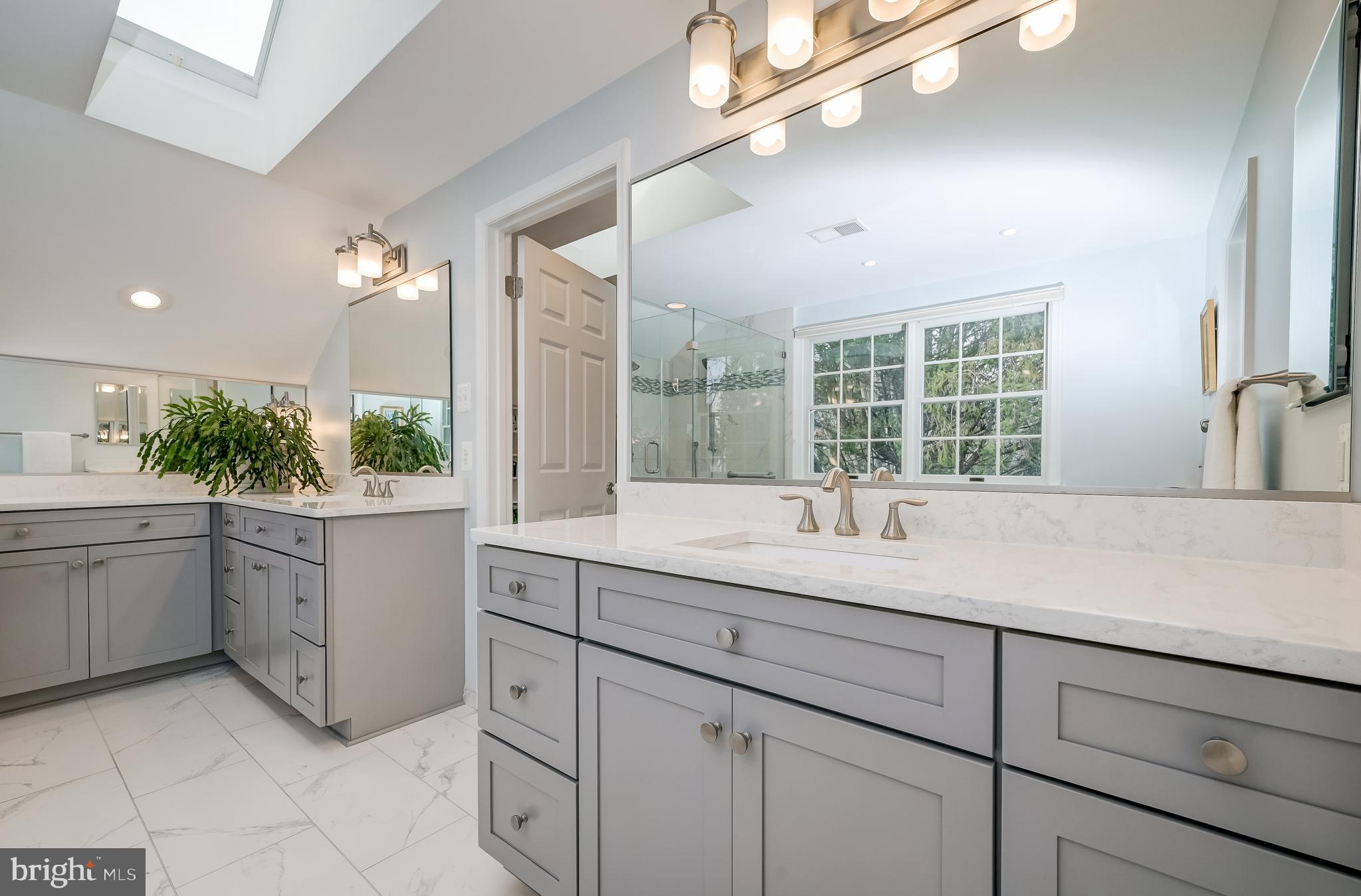 HOBBITS GLEN - Residential