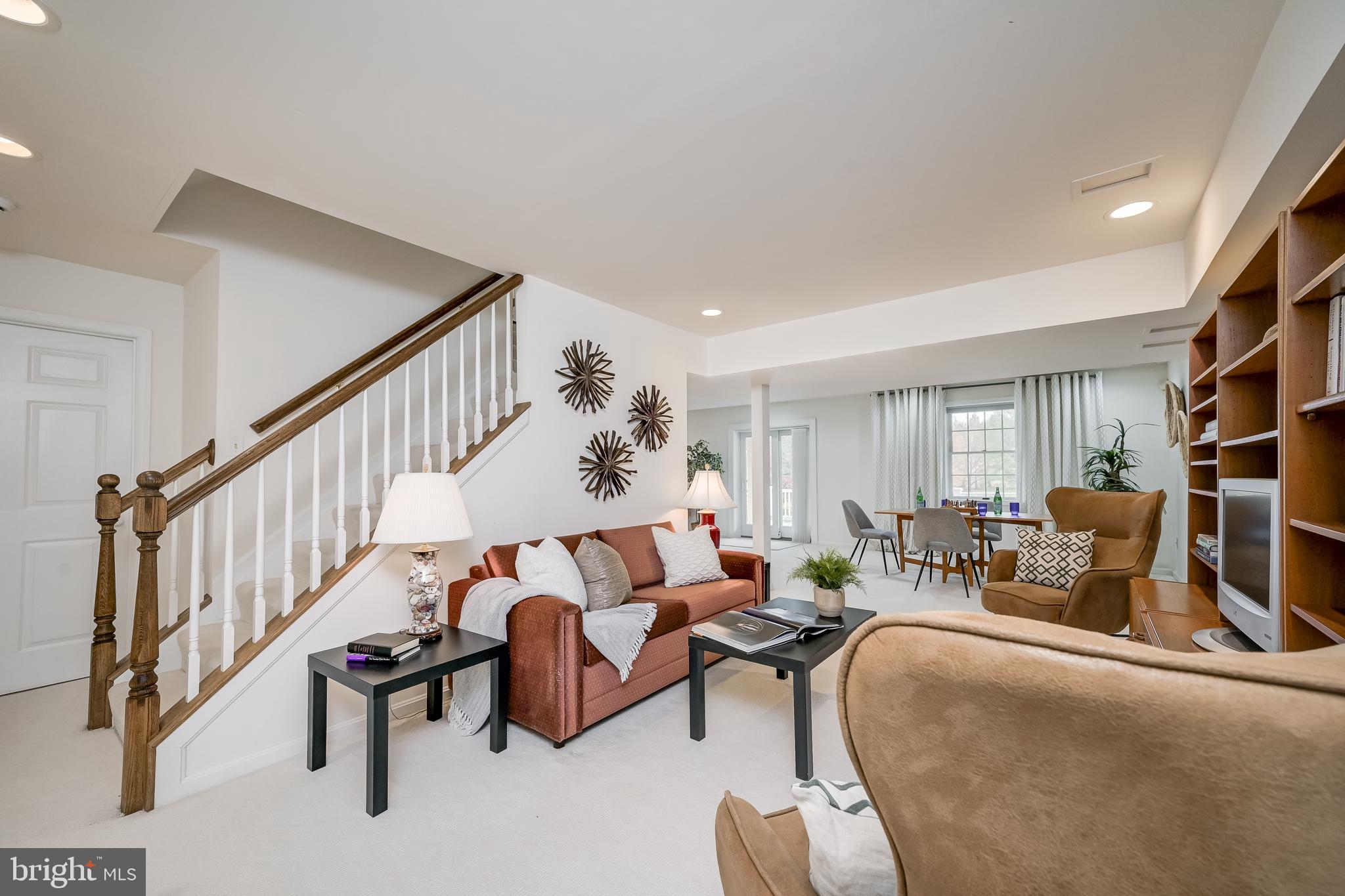 HOBBITS GLEN - Residential