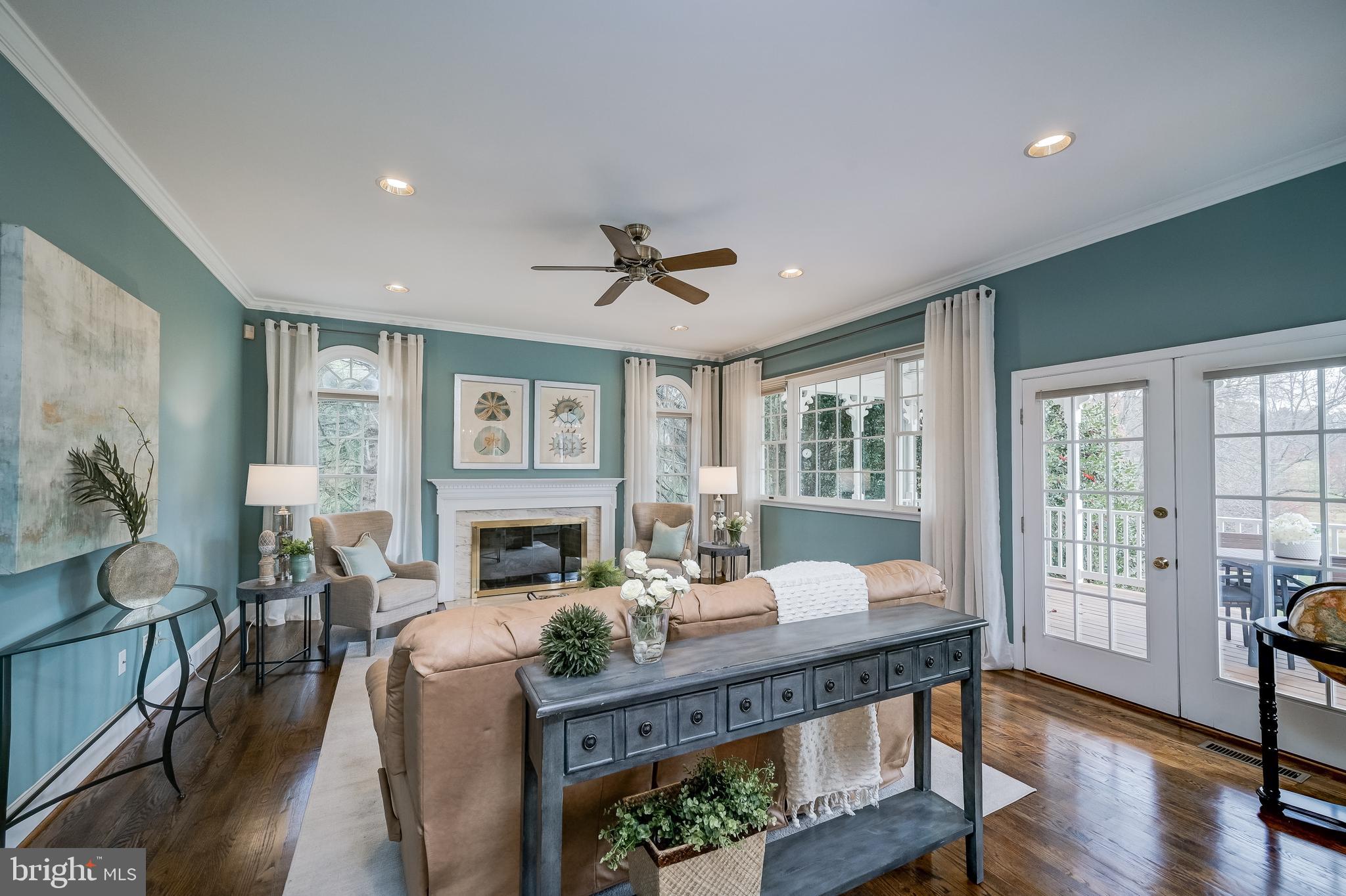 HOBBITS GLEN - Residential