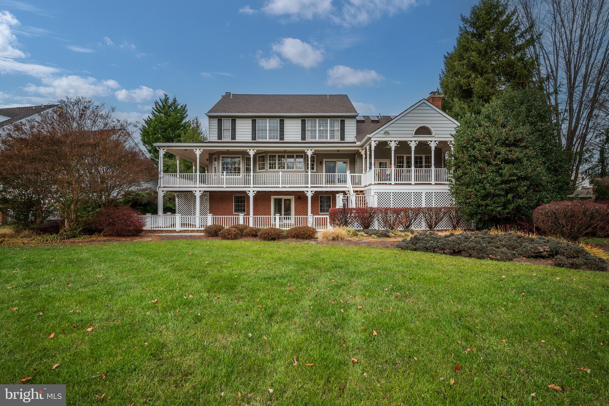 HOBBITS GLEN - Residential