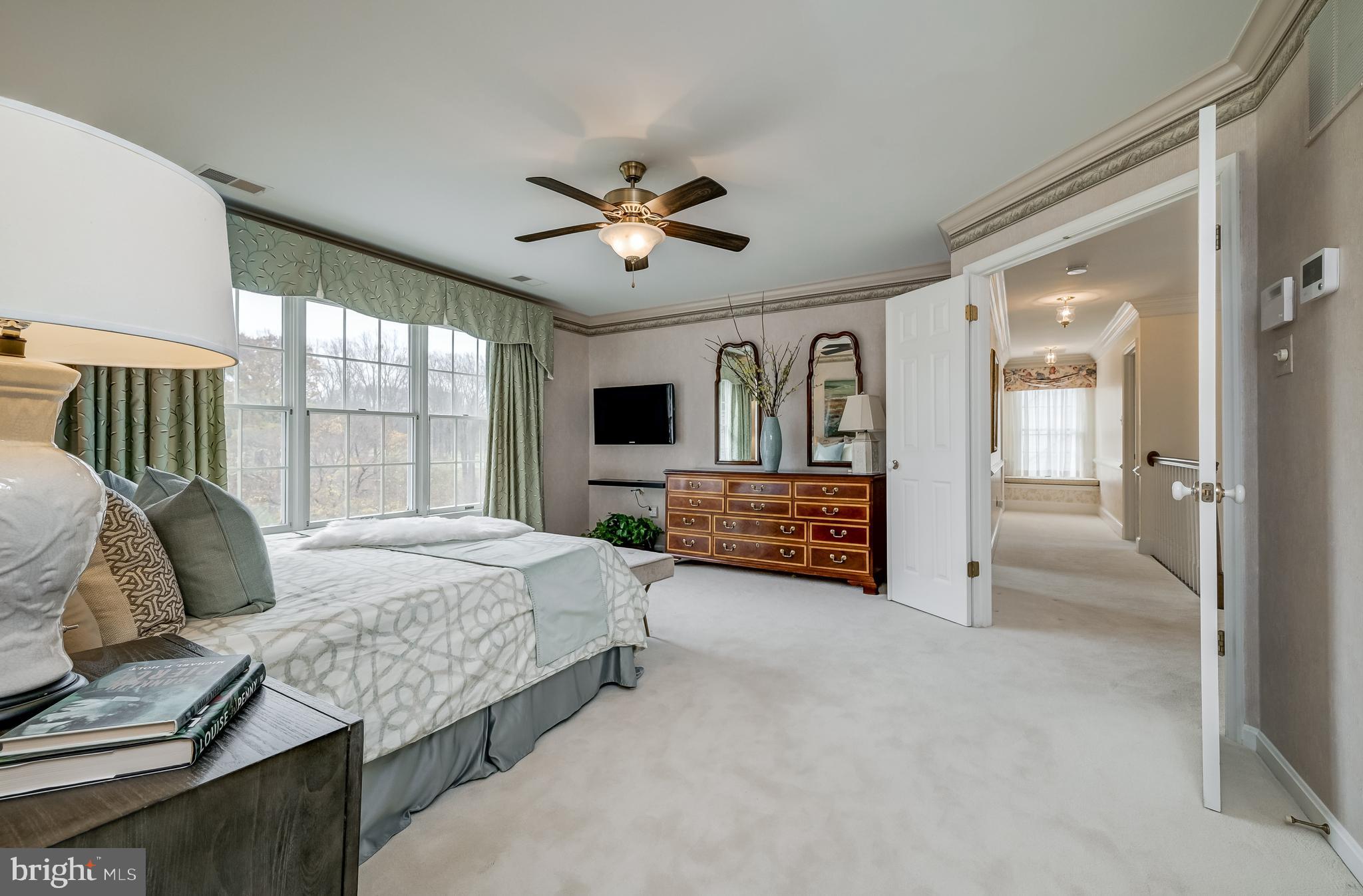 HOBBITS GLEN - Residential