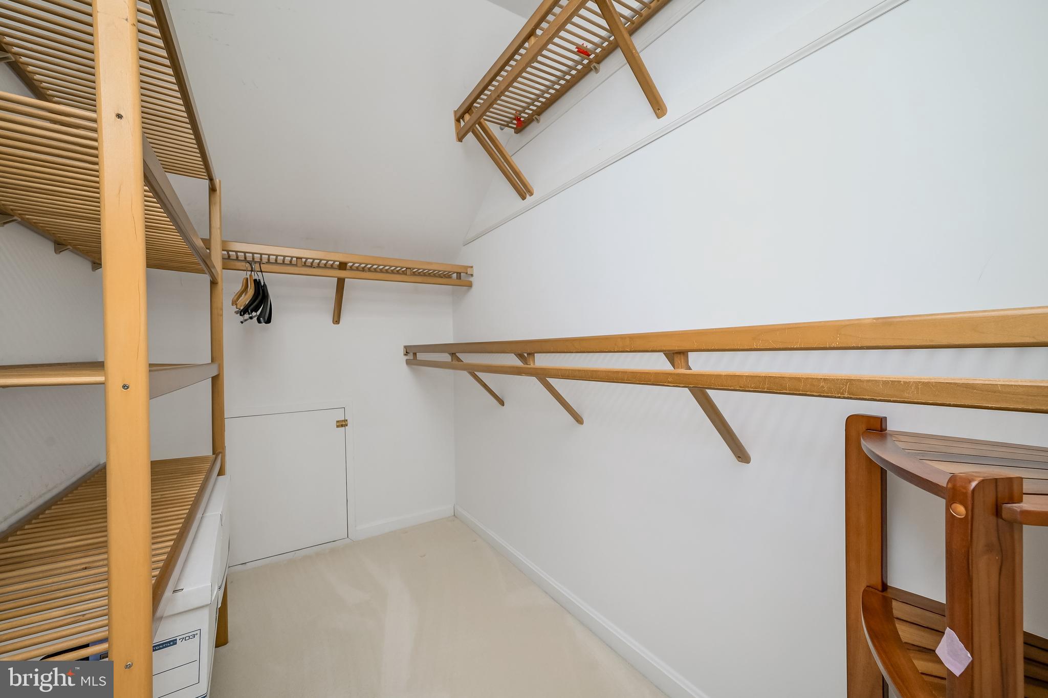 HOBBITS GLEN - Residential