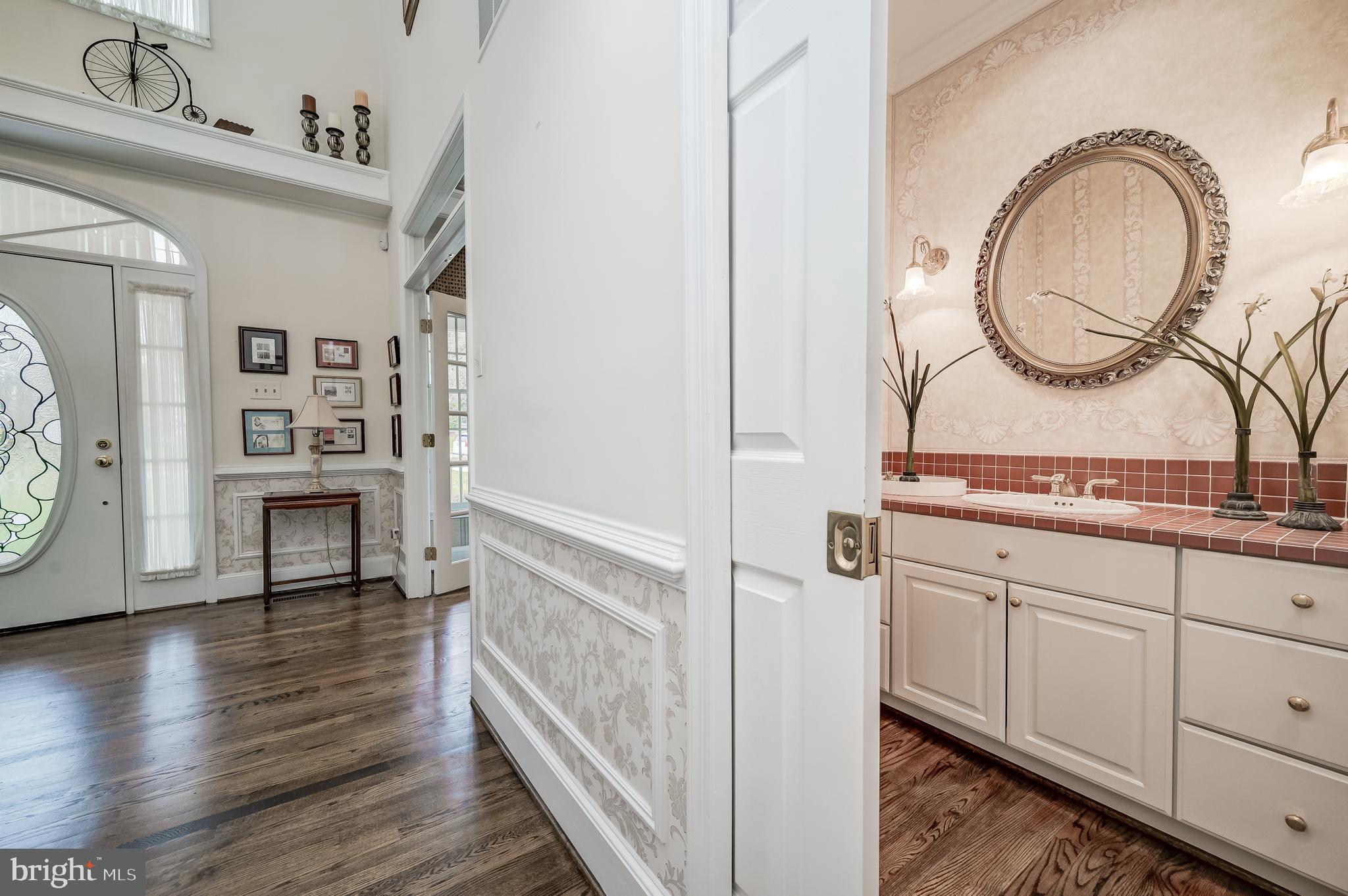 HOBBITS GLEN - Residential