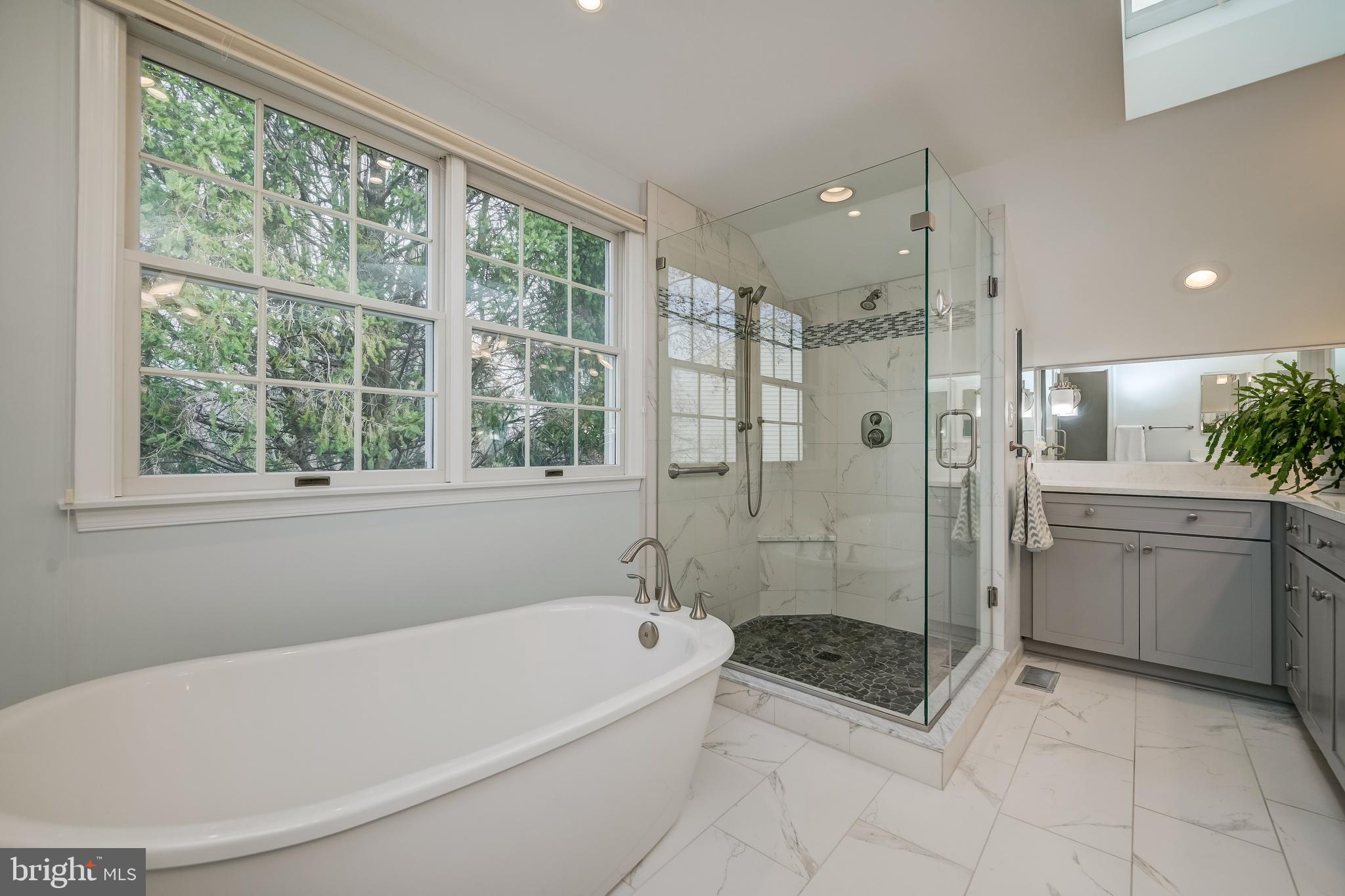 HOBBITS GLEN - Residential