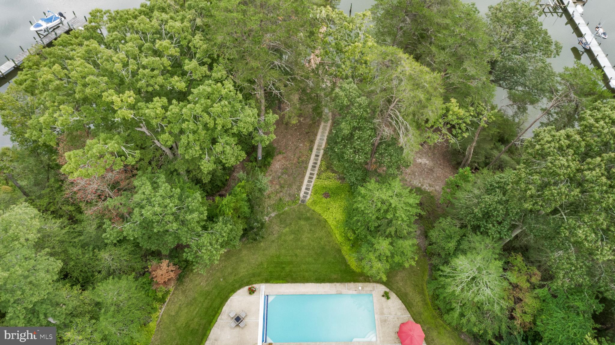 ST LEONARD SHORES - Residential