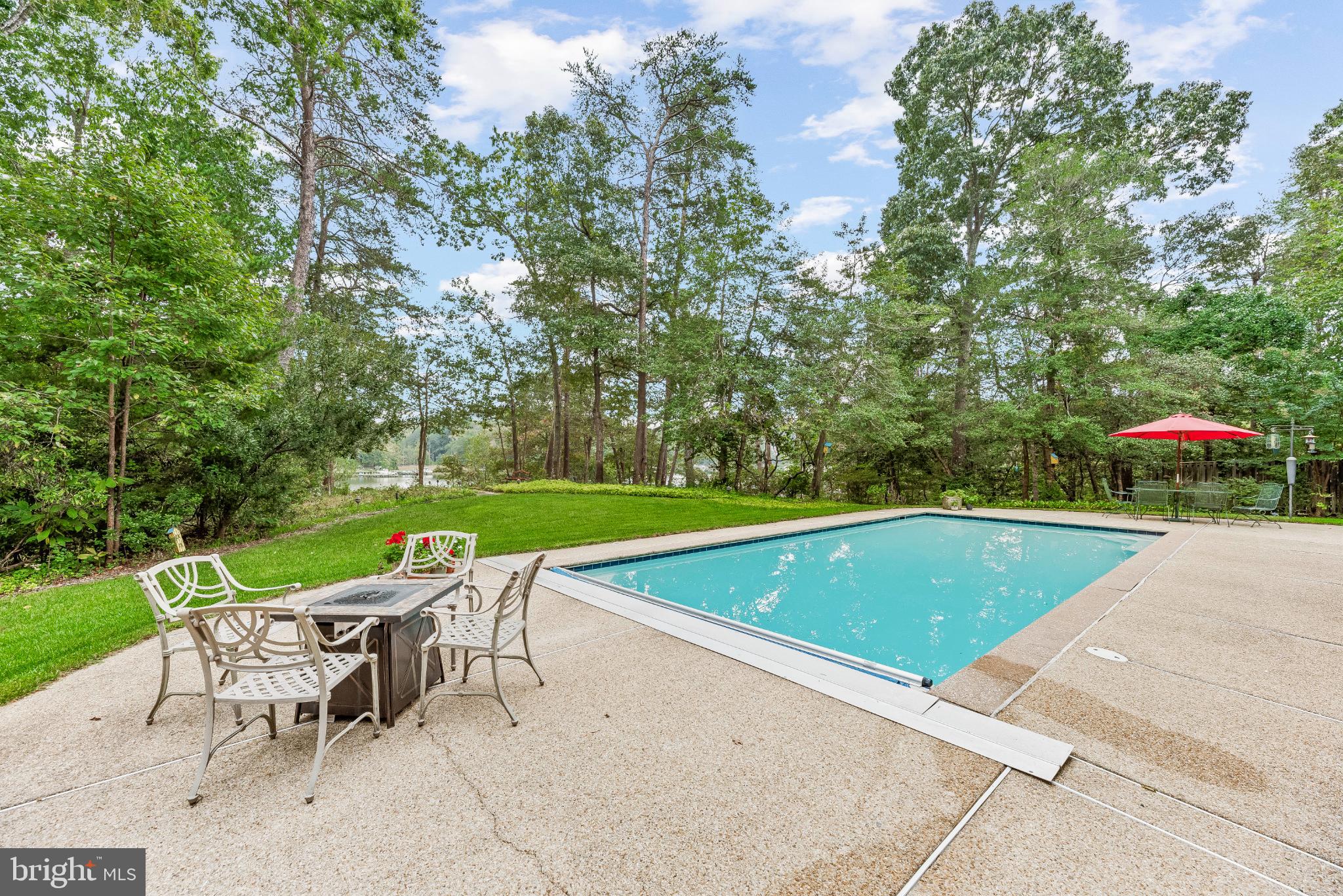 ST LEONARD SHORES - Residential