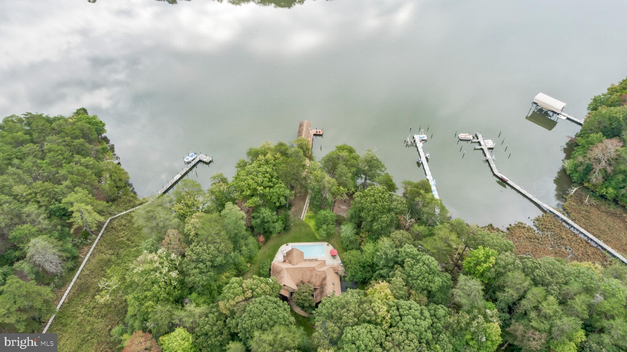 ST LEONARD SHORES - Residential