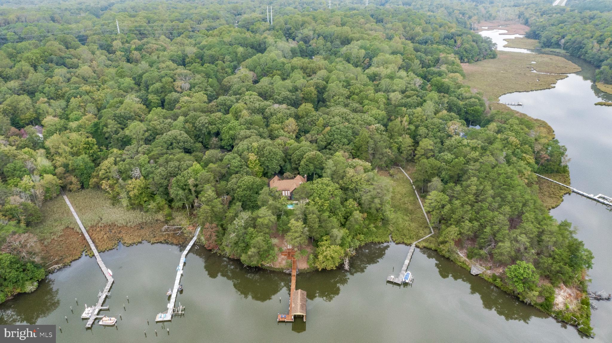 ST LEONARD SHORES - Residential