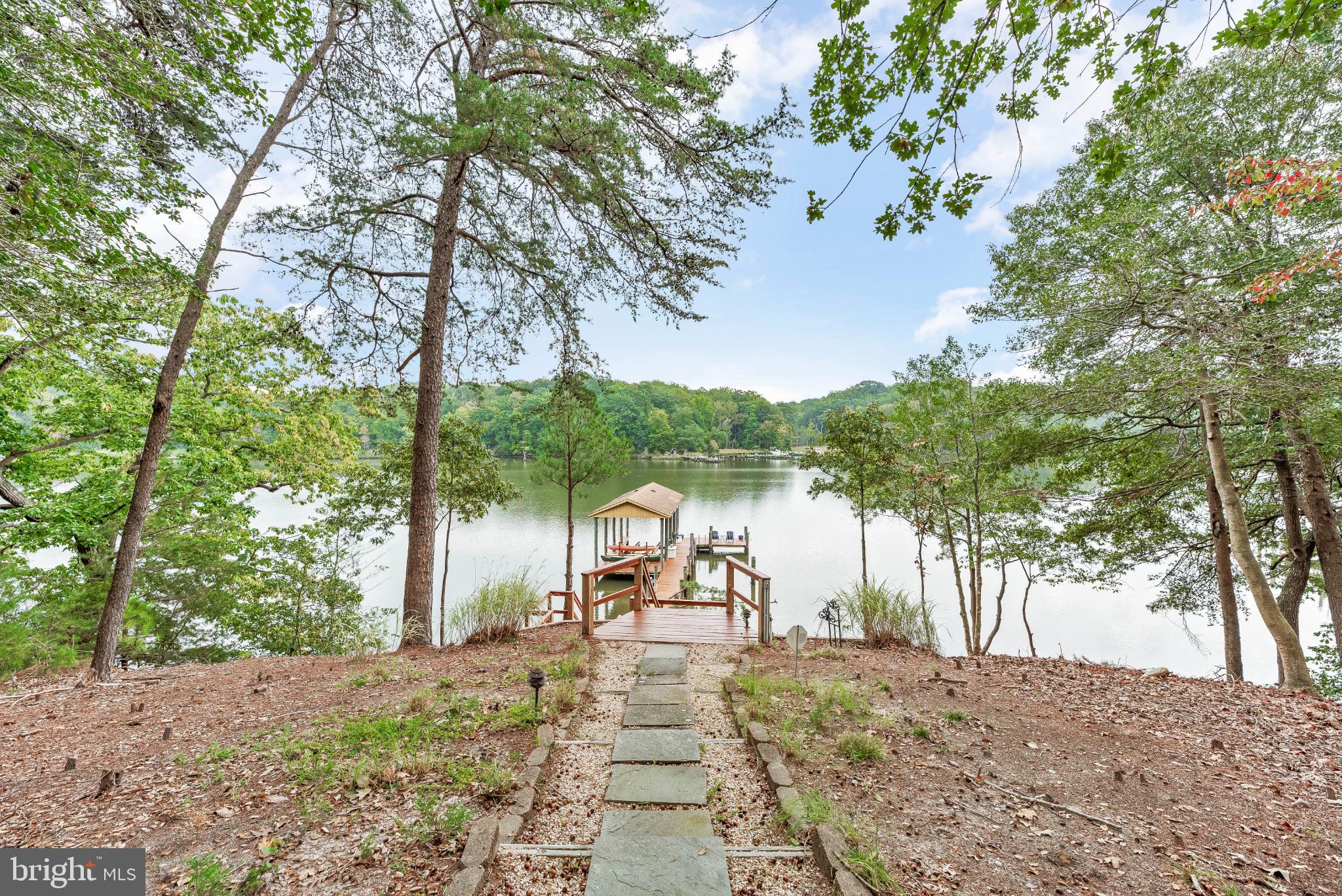 ST LEONARD SHORES - Residential