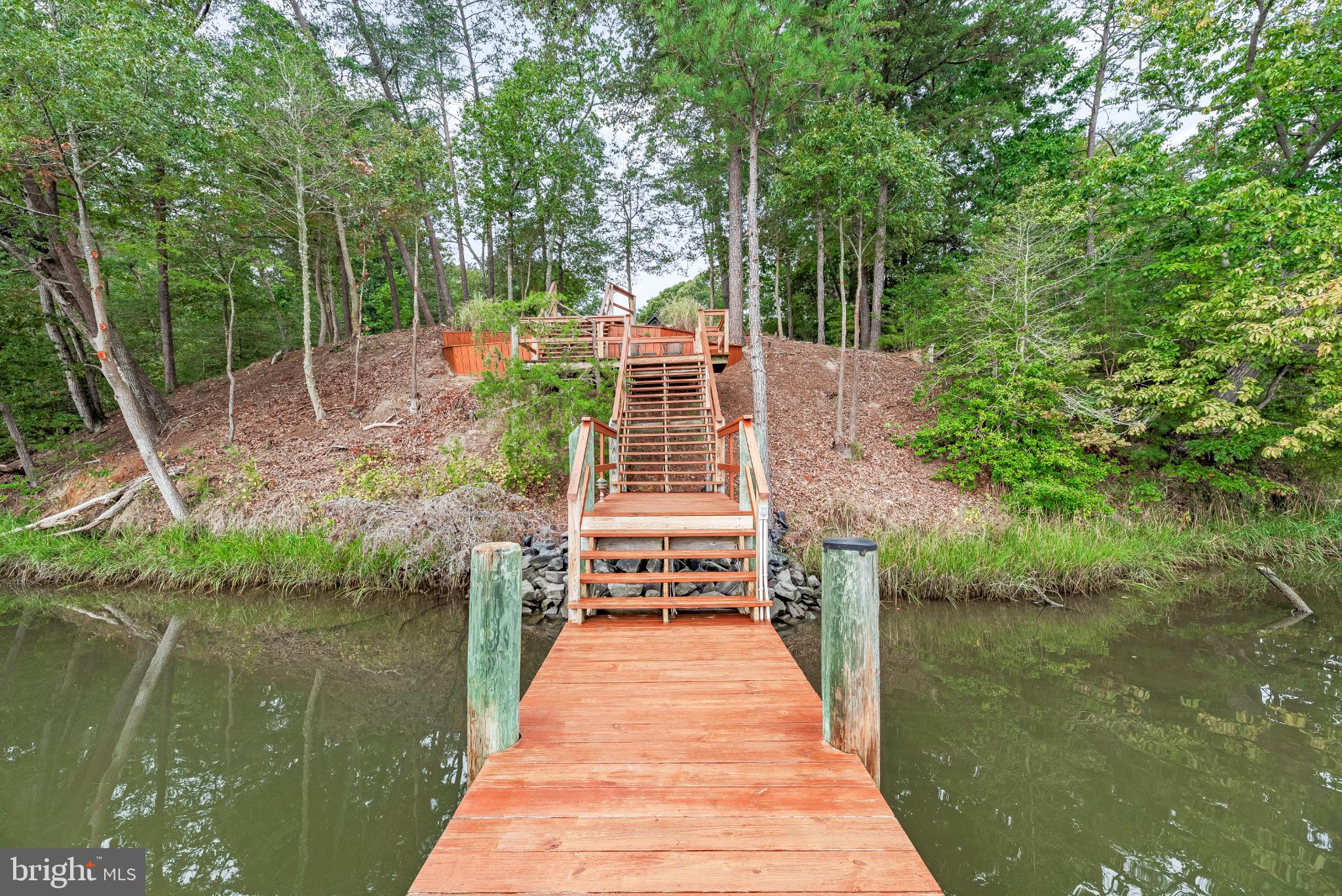 ST LEONARD SHORES - Residential