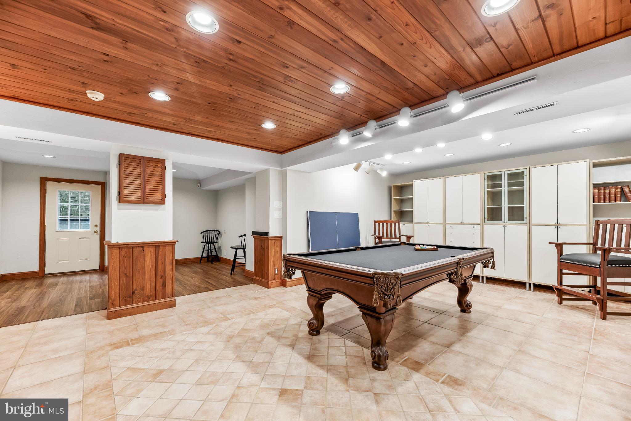 ST LEONARD SHORES - Residential