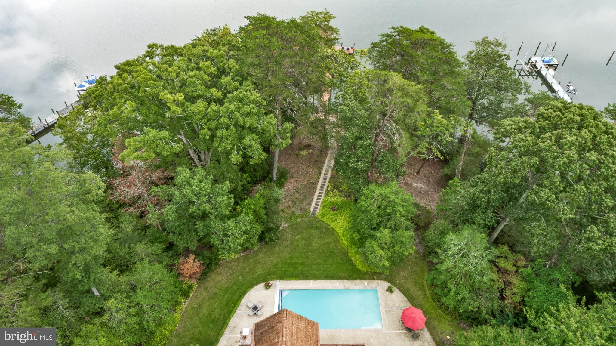 ST LEONARD SHORES - Residential