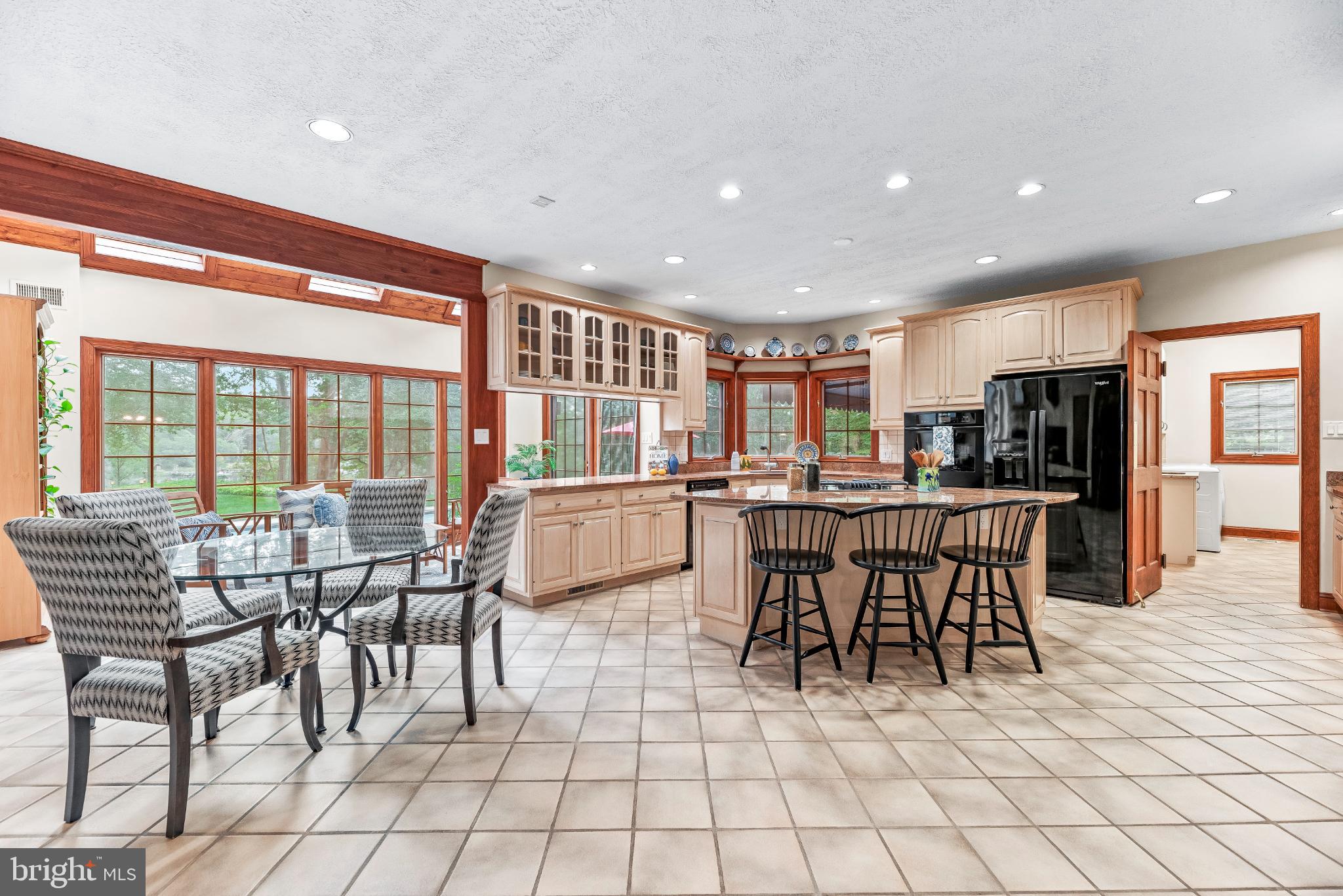 ST LEONARD SHORES - Residential