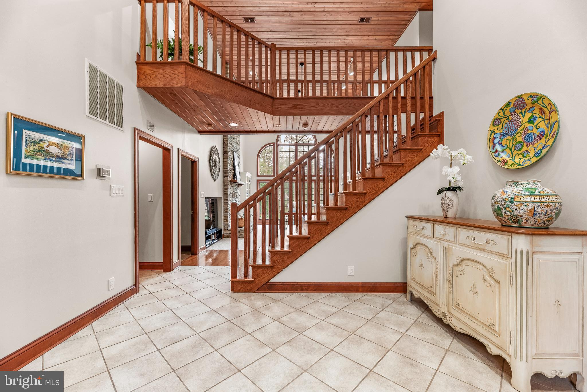 1111 THOMPSON COURT