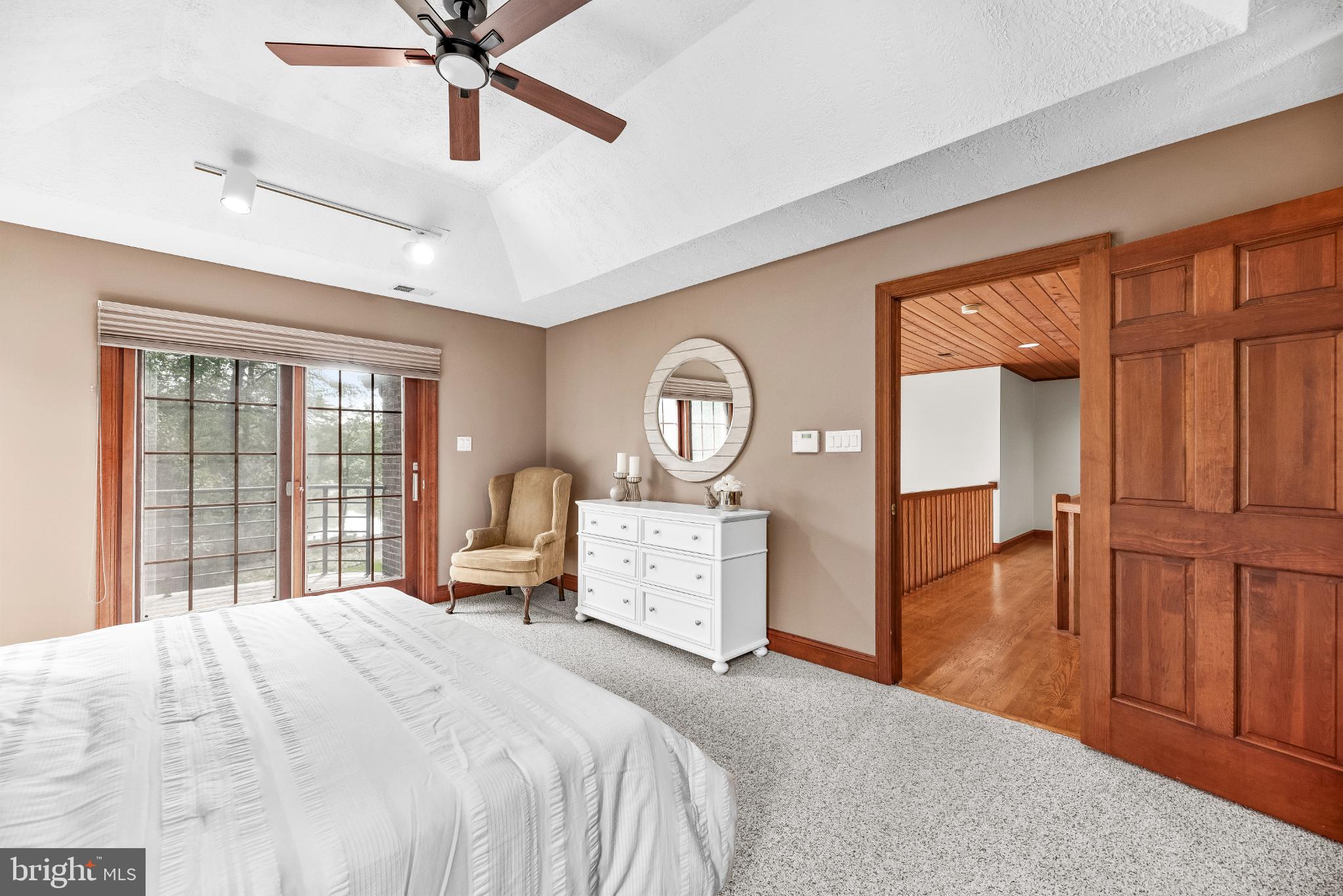 ST LEONARD SHORES - Residential