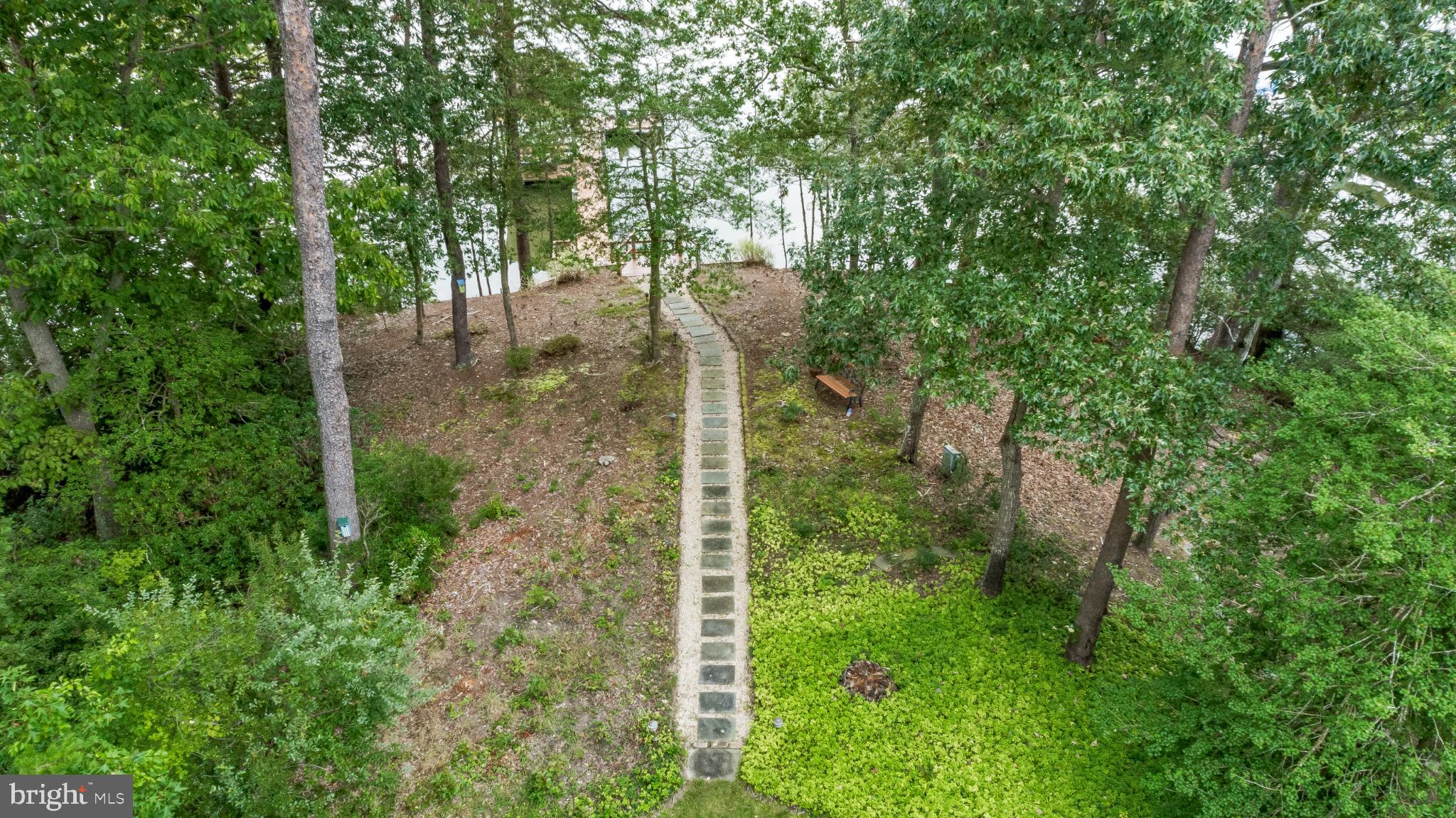 ST LEONARD SHORES - Residential