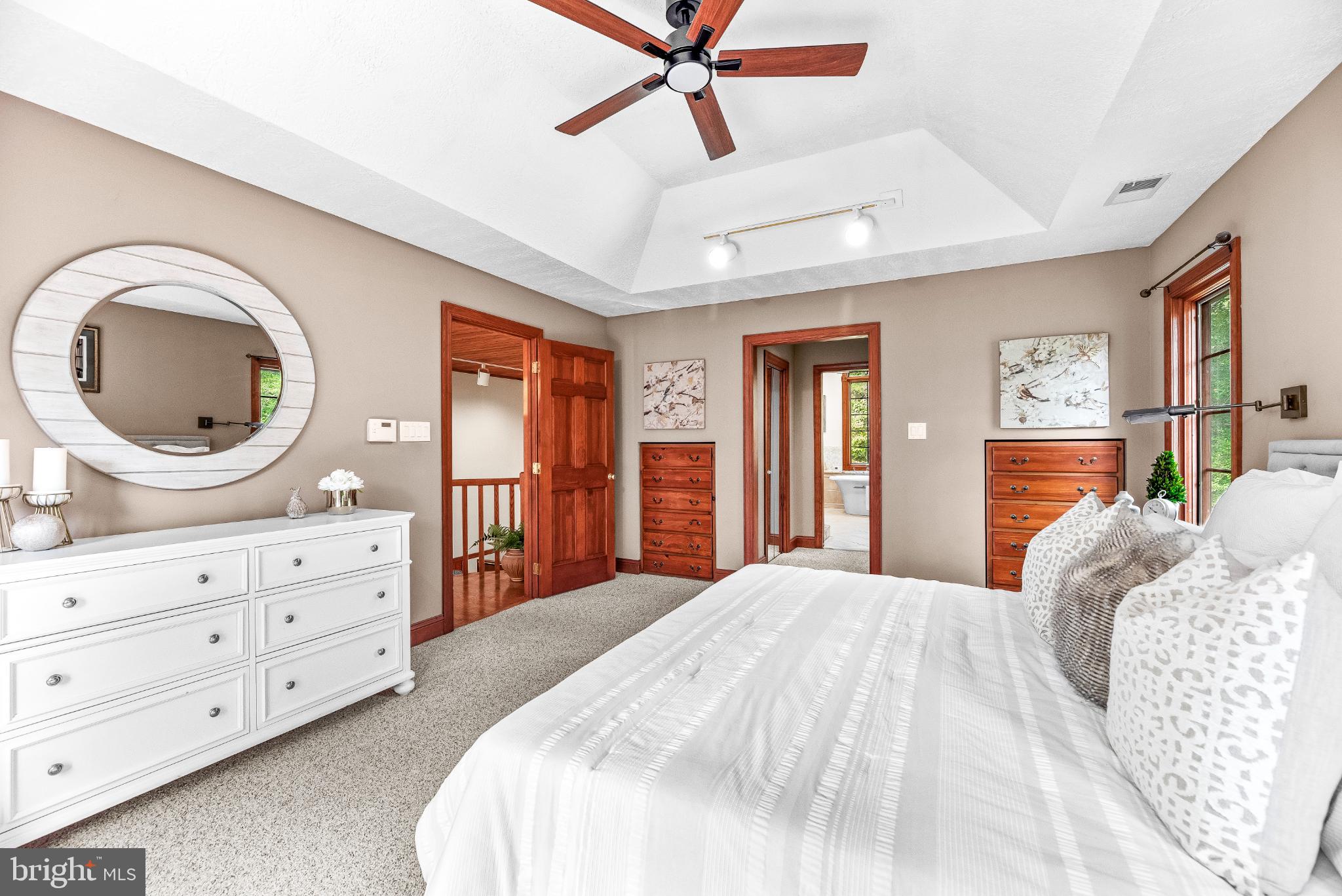 ST LEONARD SHORES - Residential