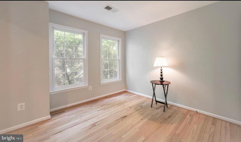 COURTHOUSE HILL - Residential Lease