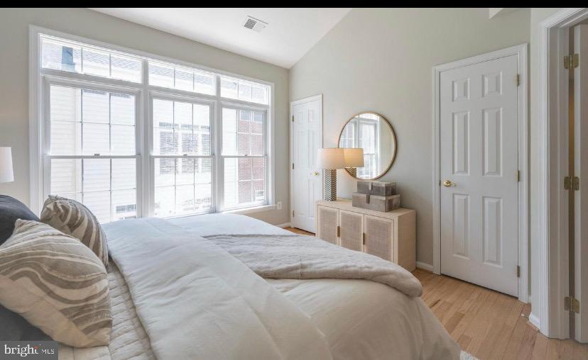 COURTHOUSE HILL - Residential Lease