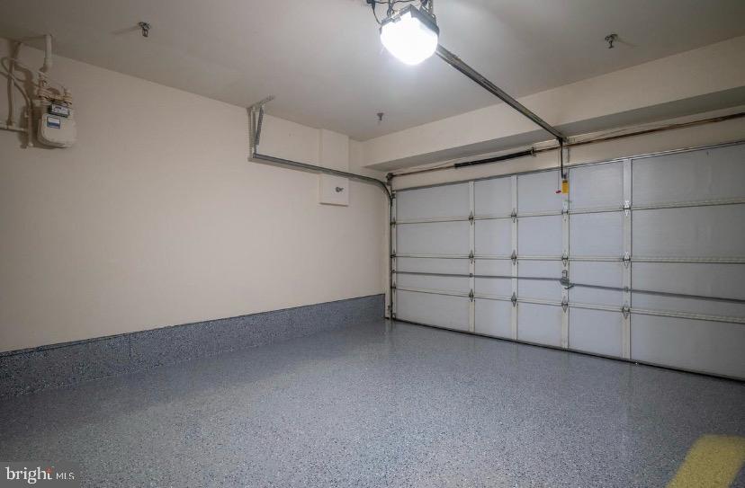 COURTHOUSE HILL - Residential Lease