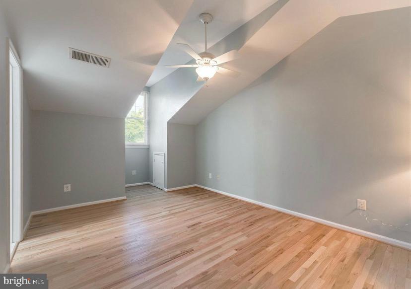 COURTHOUSE HILL - Residential Lease