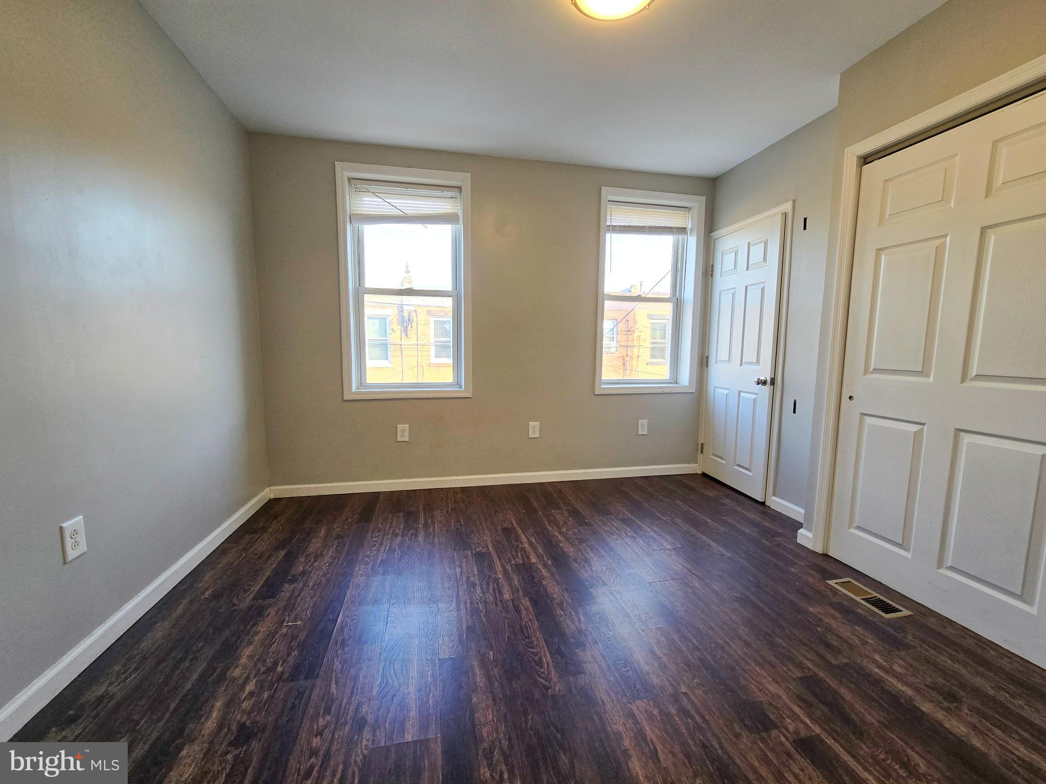 PORT RICHMOND - Residential