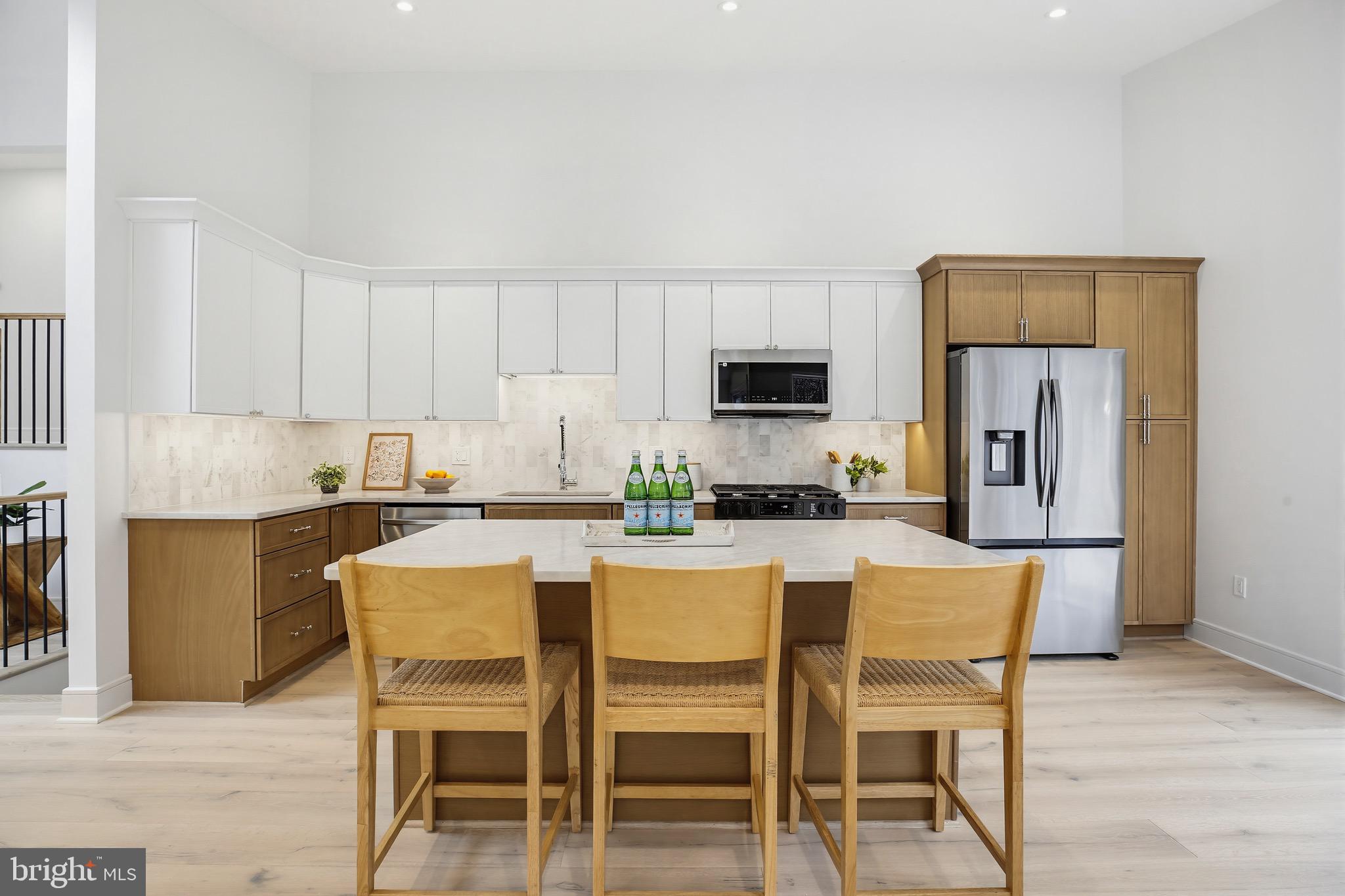 OAK SPRINGS - Residential