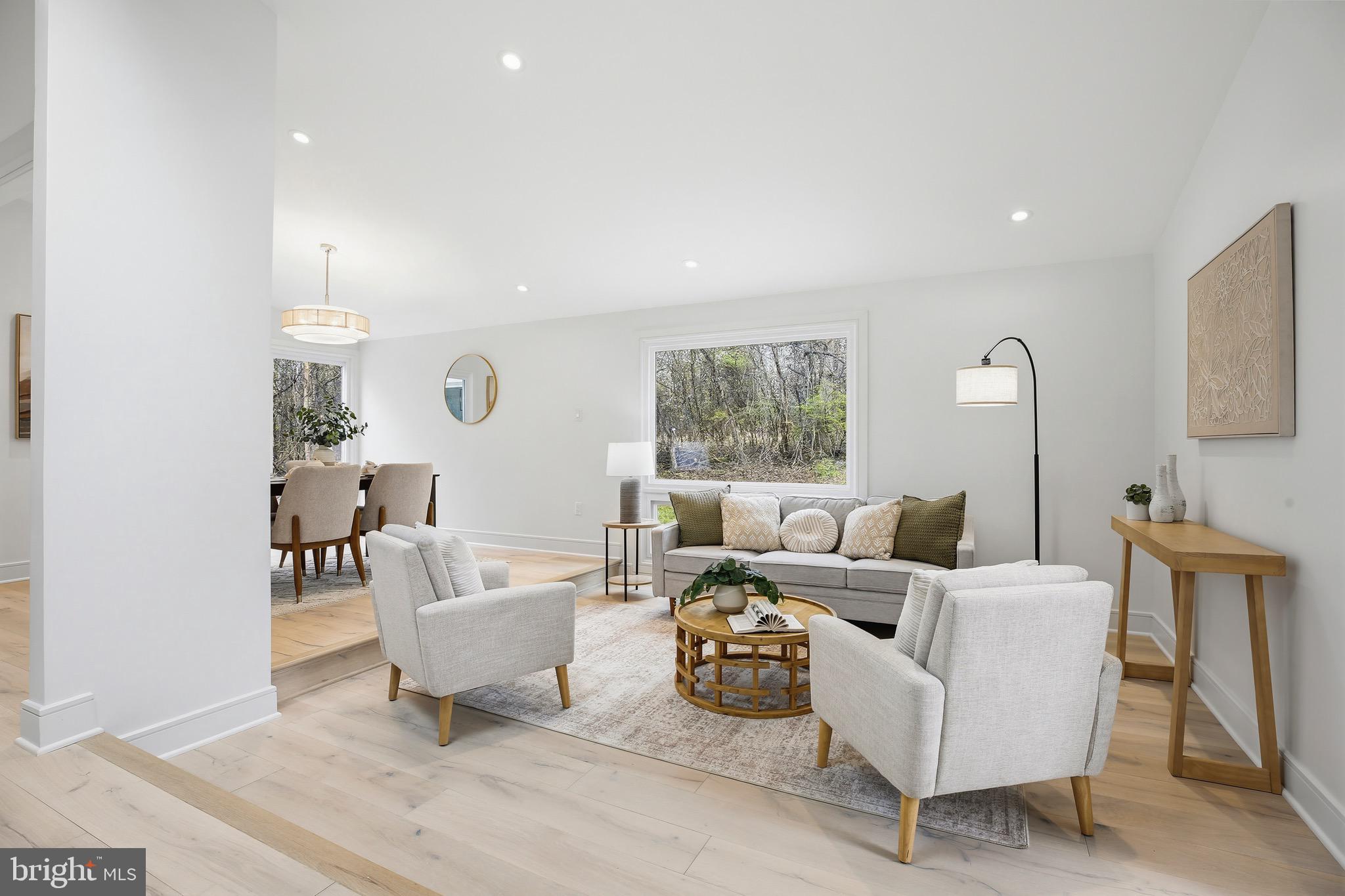 OAK SPRINGS - Residential