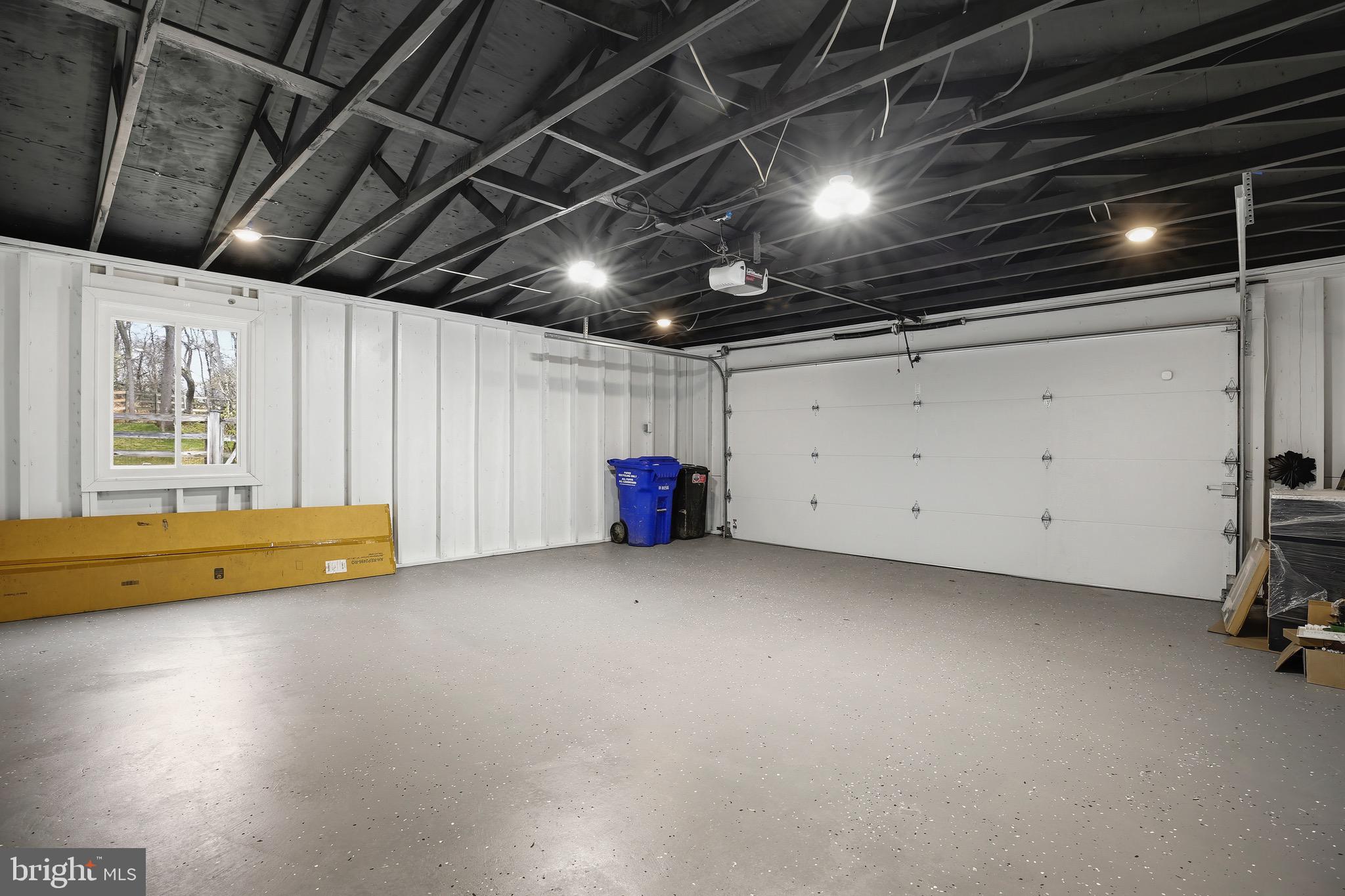 OAK SPRINGS - Residential