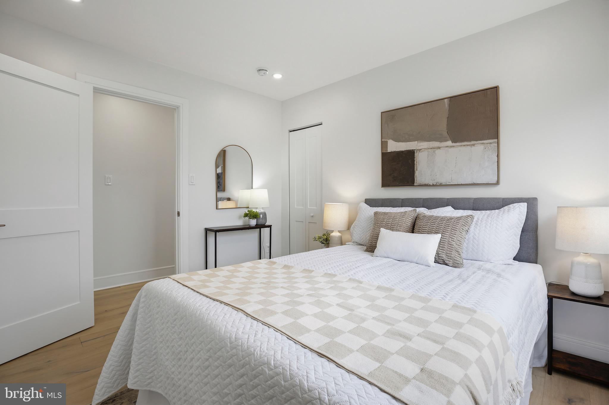 OAK SPRINGS - Residential