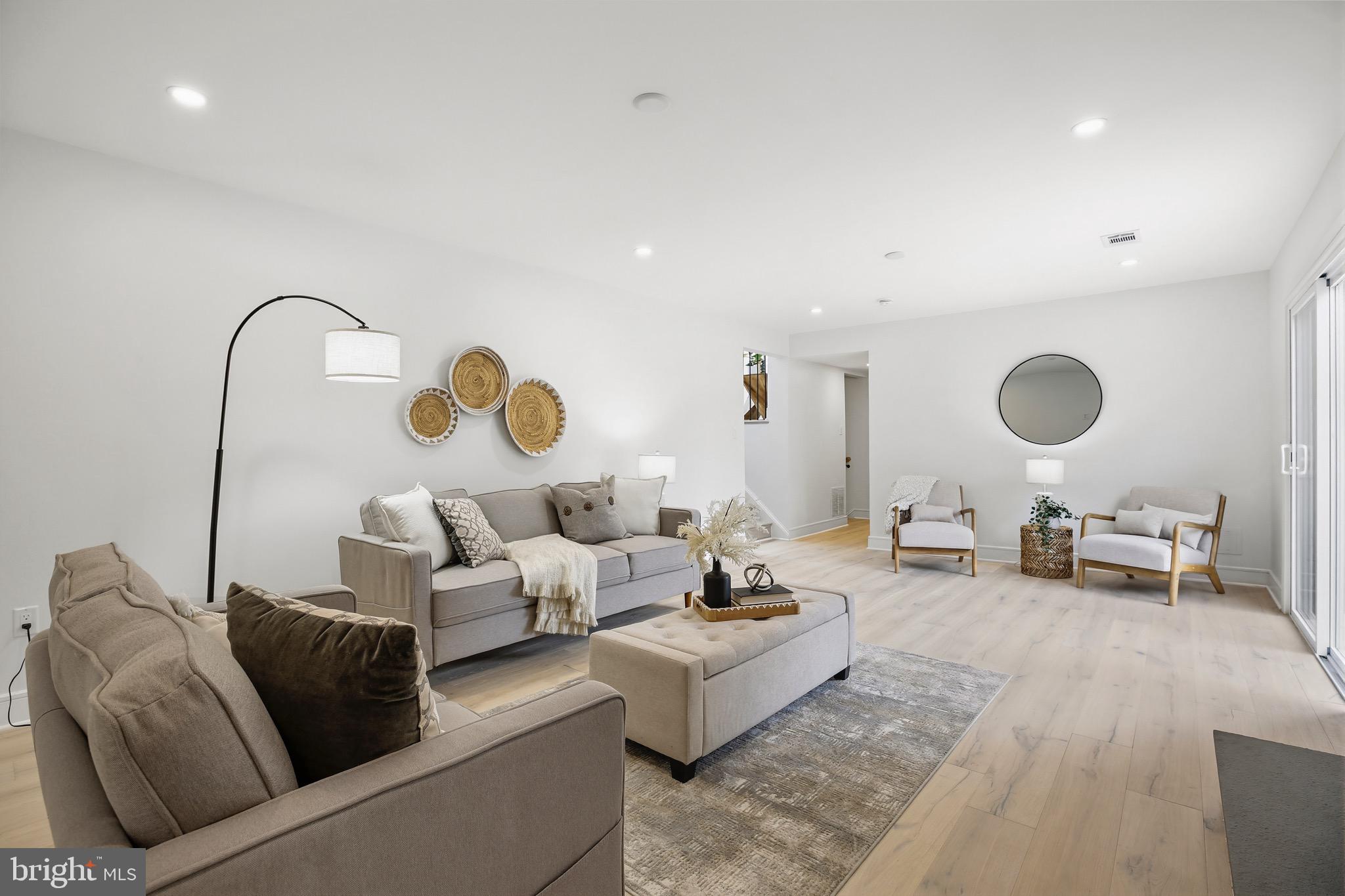 OAK SPRINGS - Residential