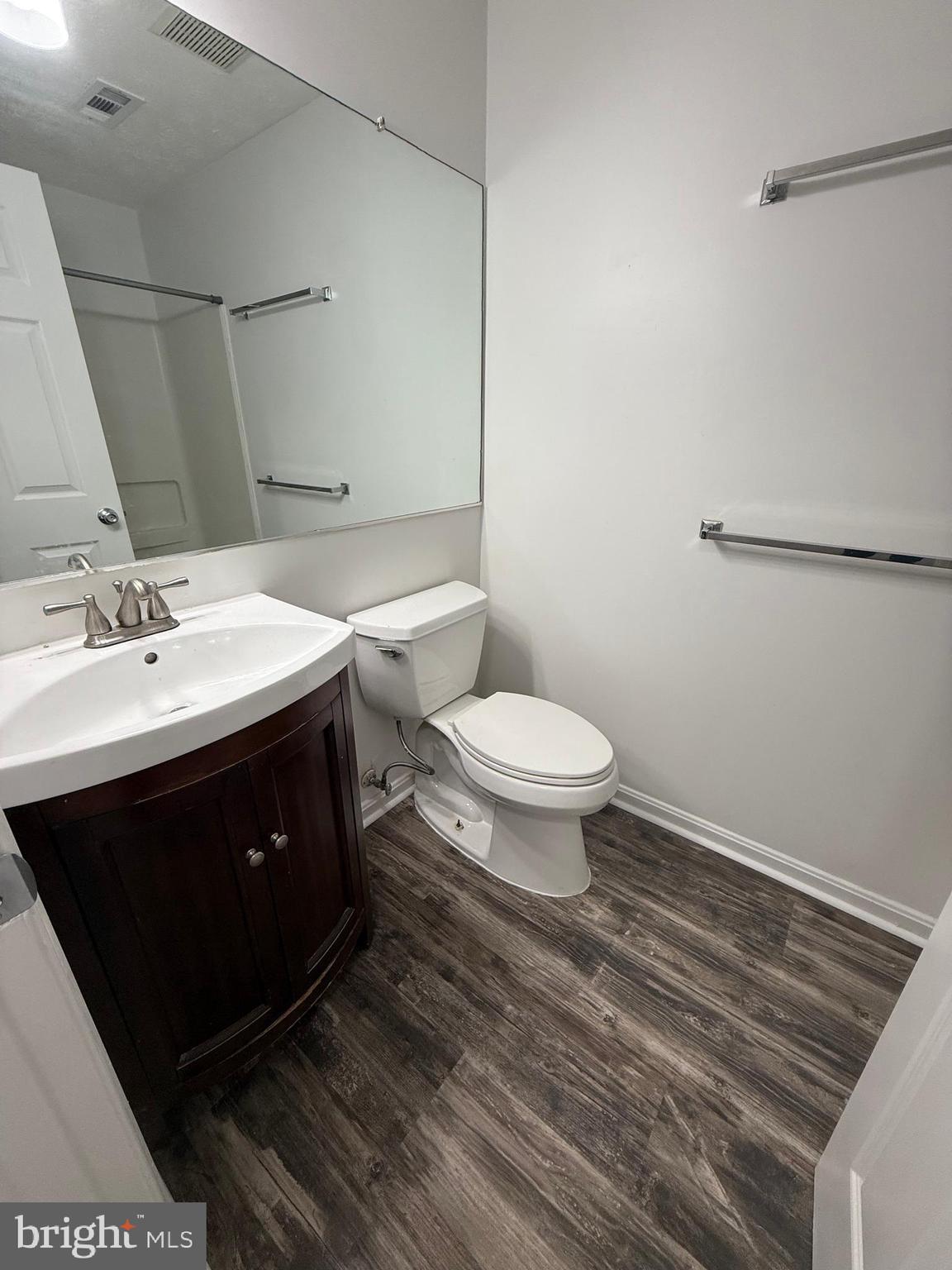 OLD FARM STATION - Residential Lease