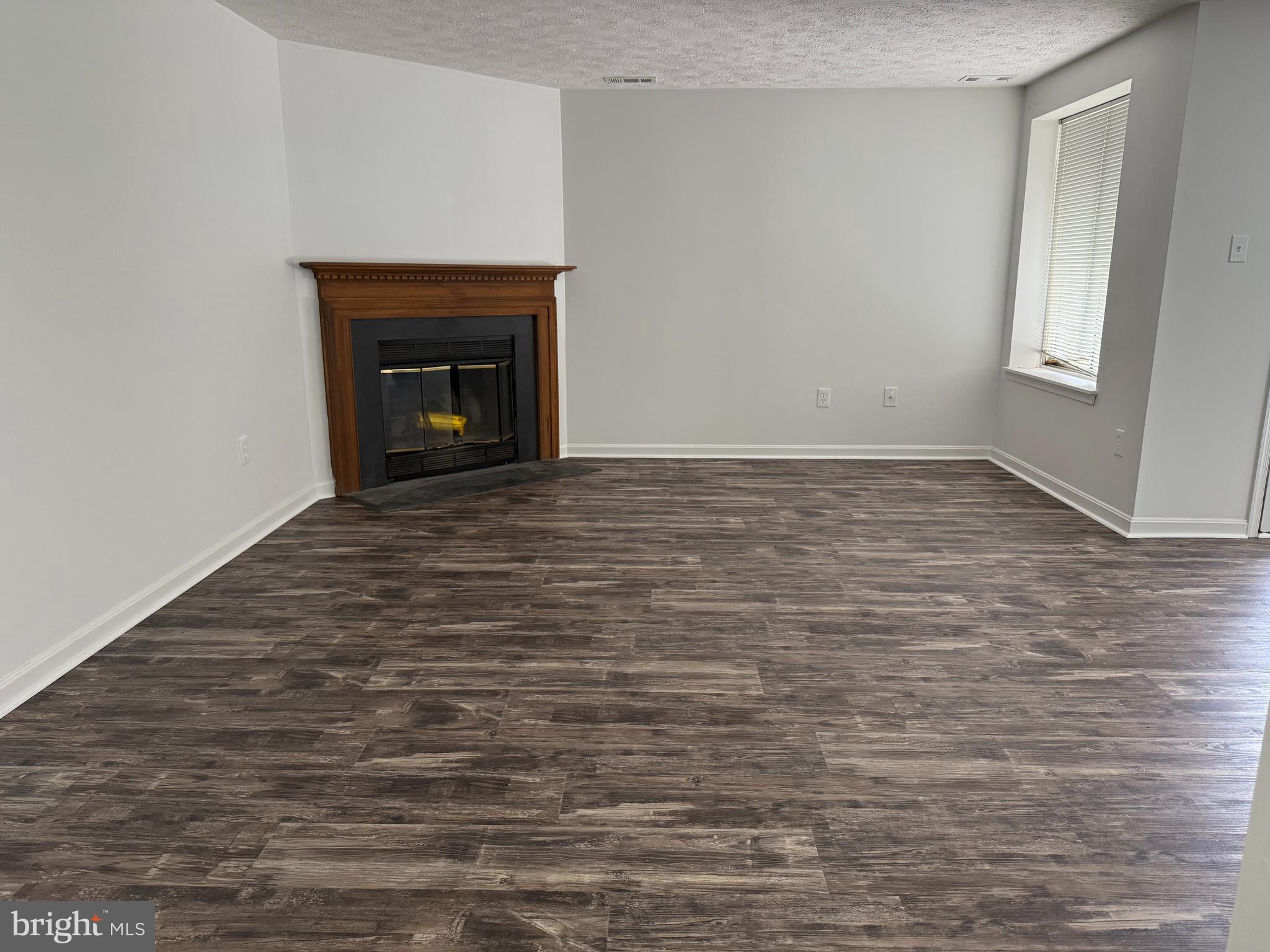 OLD FARM STATION - Residential Lease