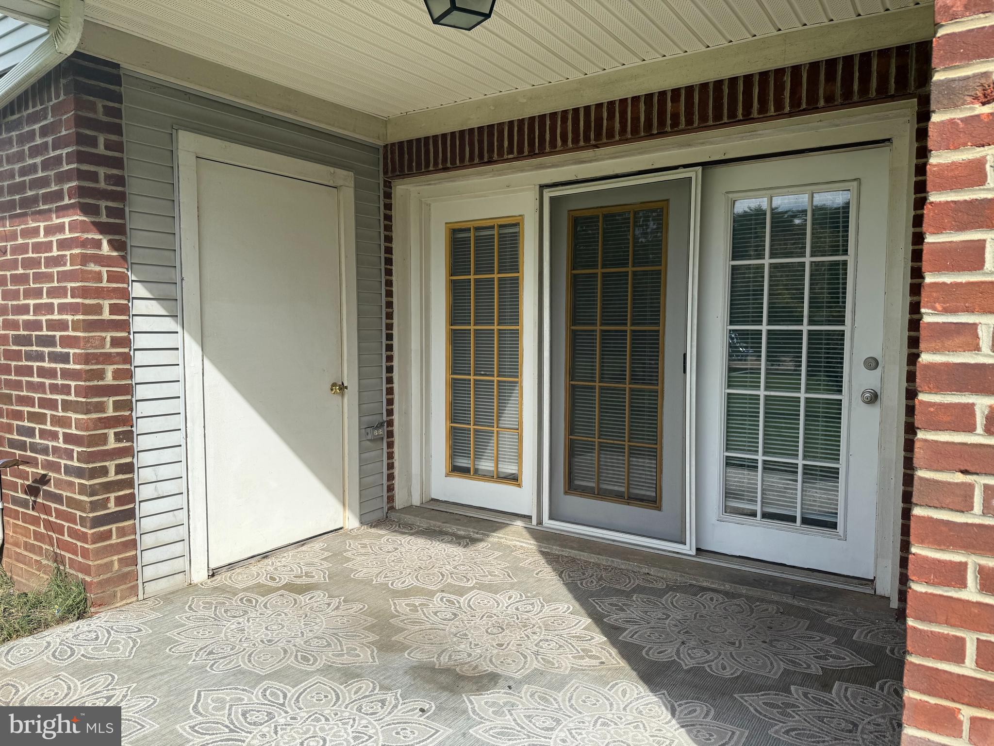 OLD FARM STATION - Residential Lease