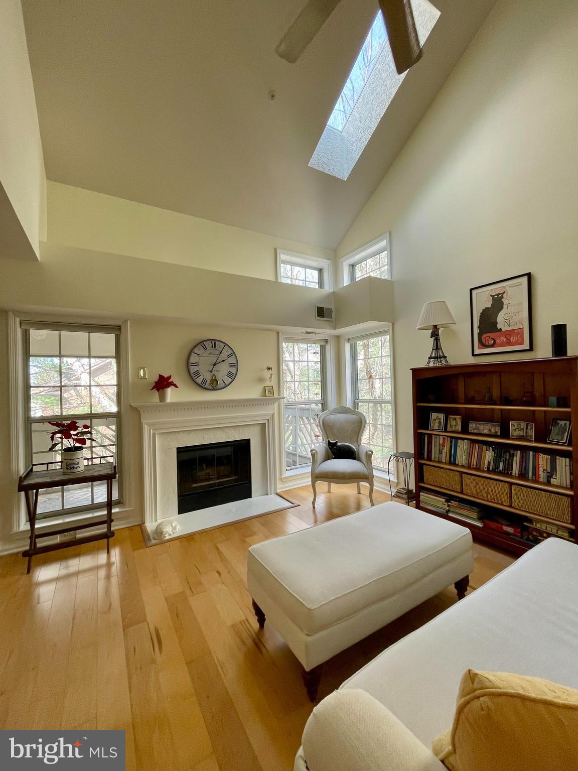 1369 GARDEN WALL CIRCLE 714