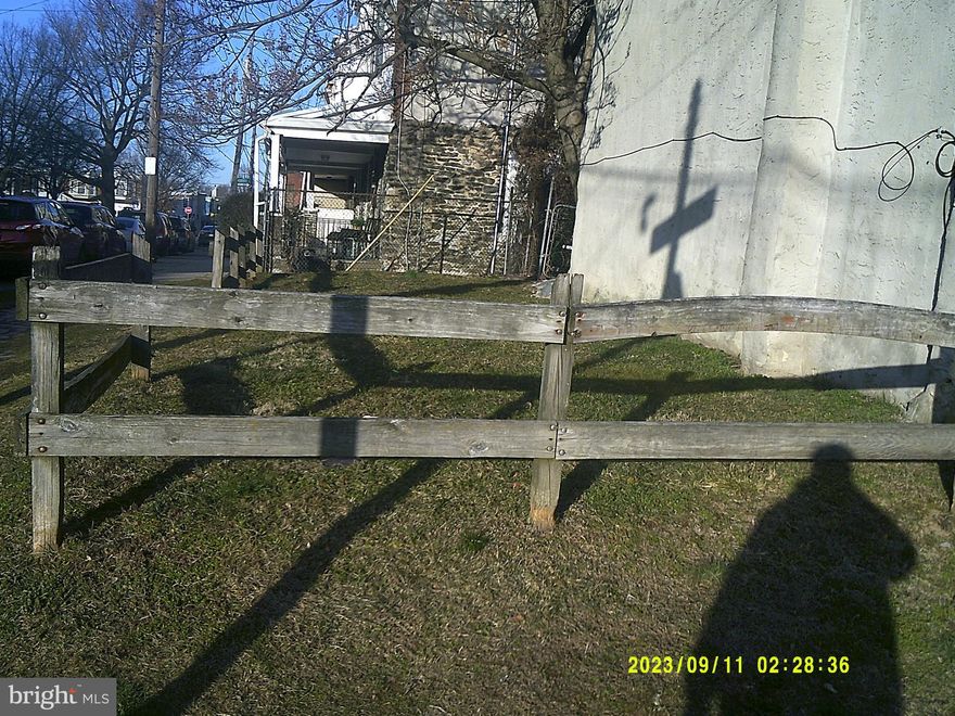 Seller is related to Agent.