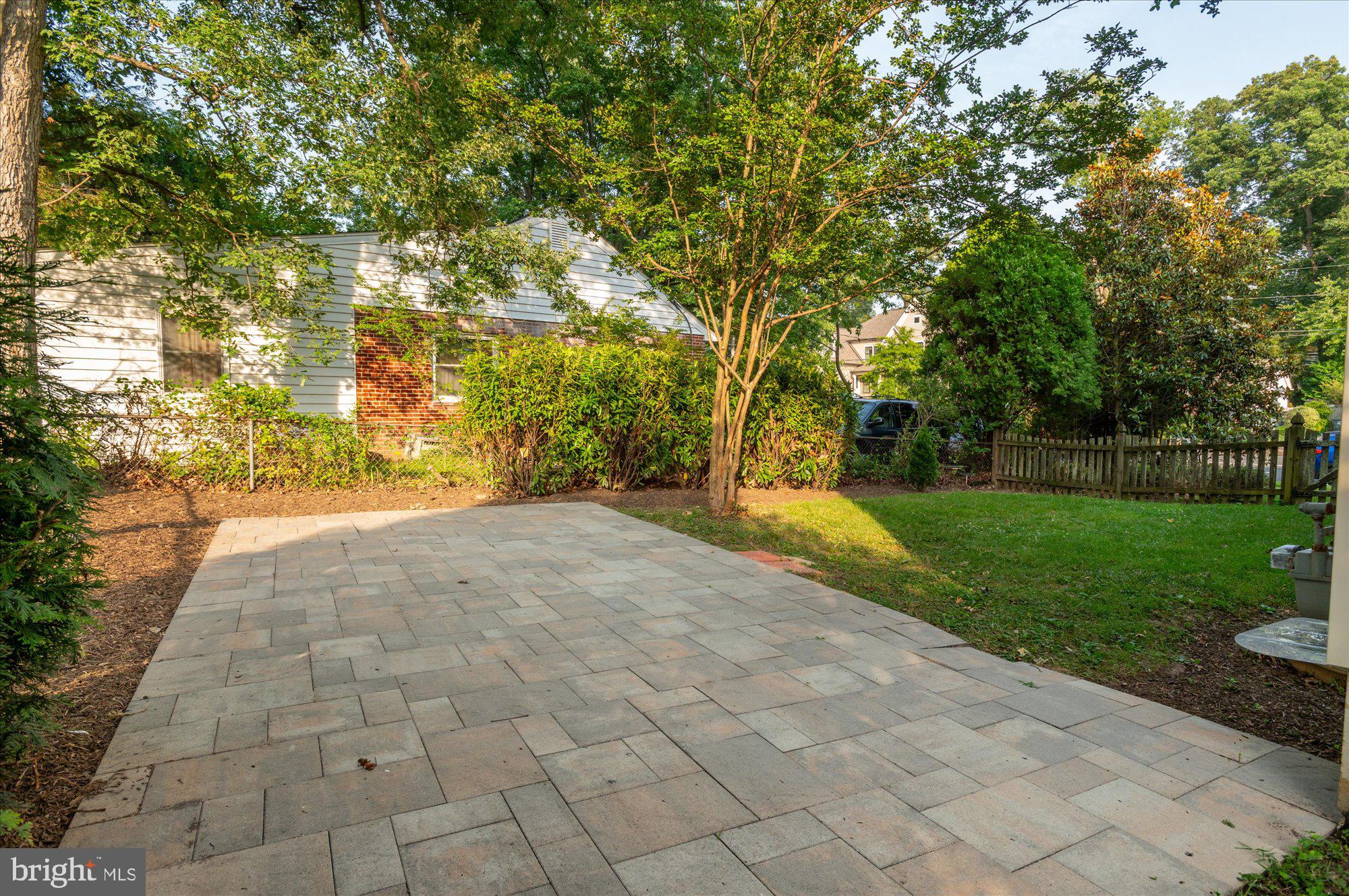 BERKSHIRE OAKWOOD - Residential